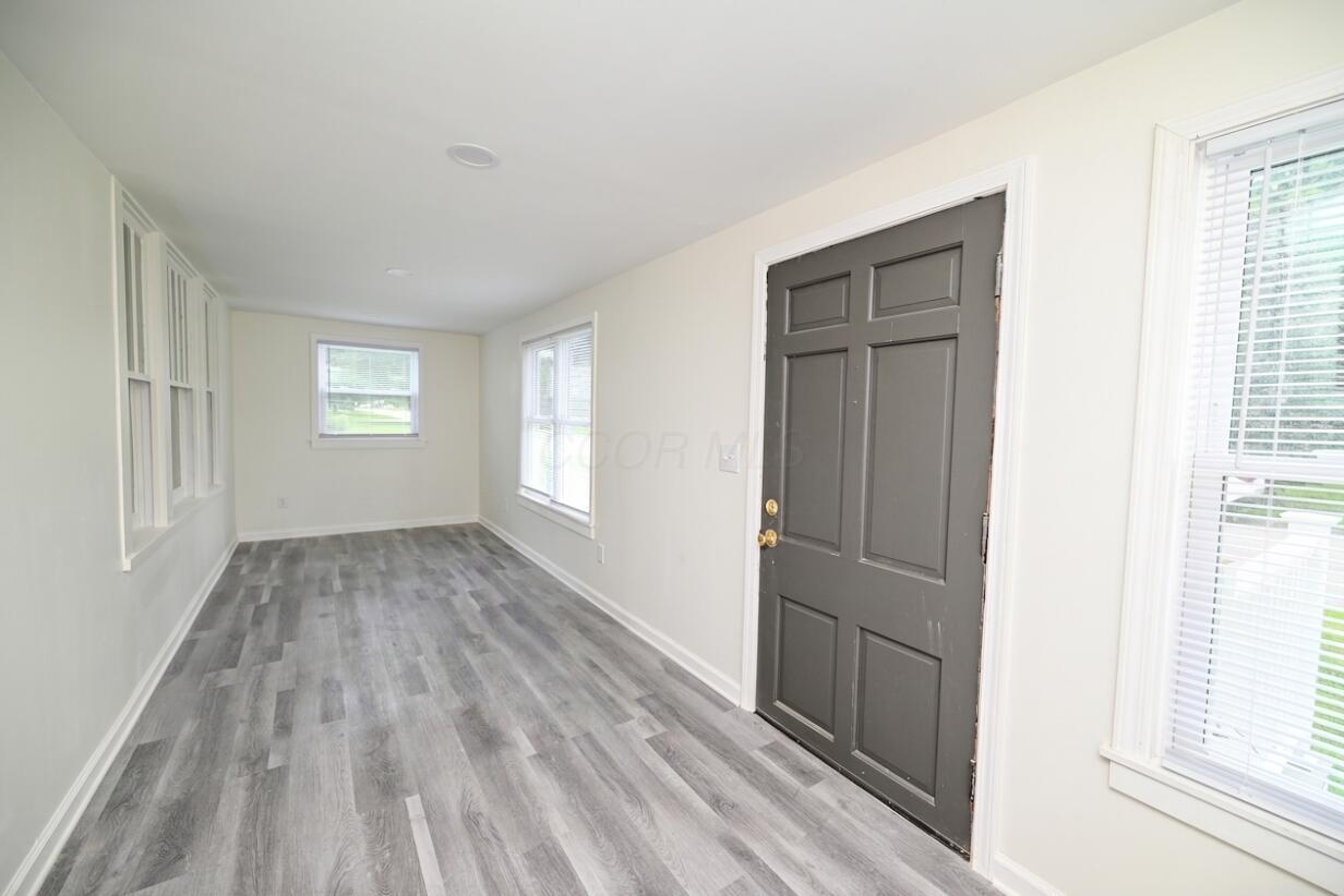 222 E Summit Street Property Photo 5