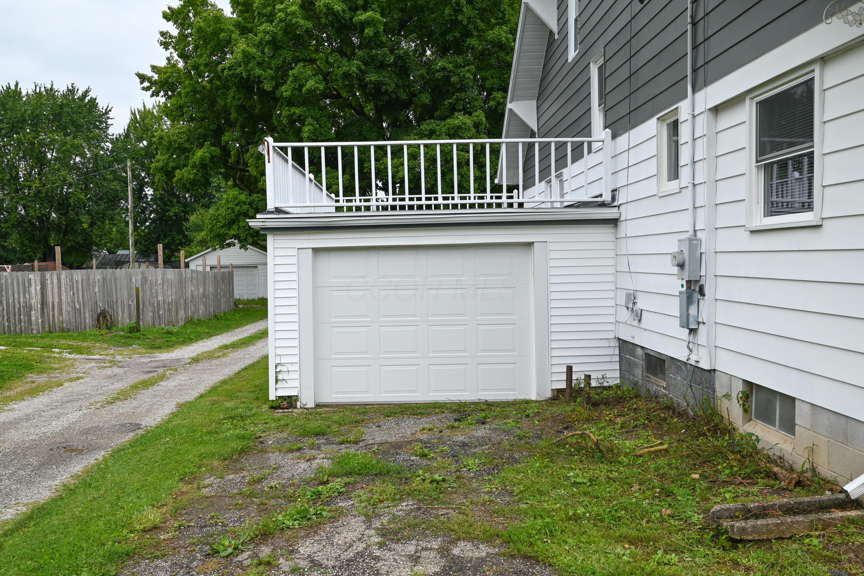 222 E Summit Street Property Photo 37