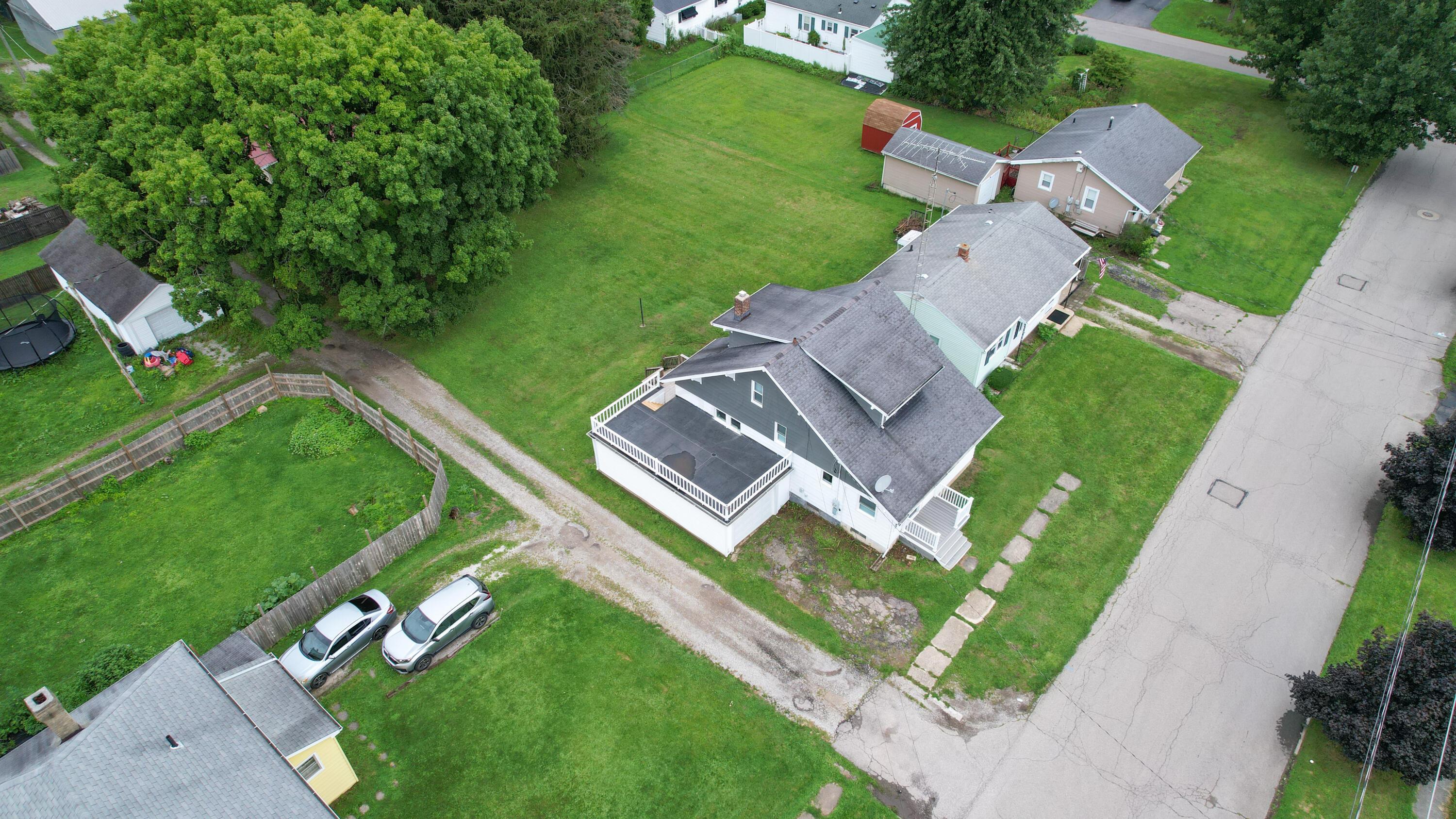 222 E Summit Street Property Photo 44