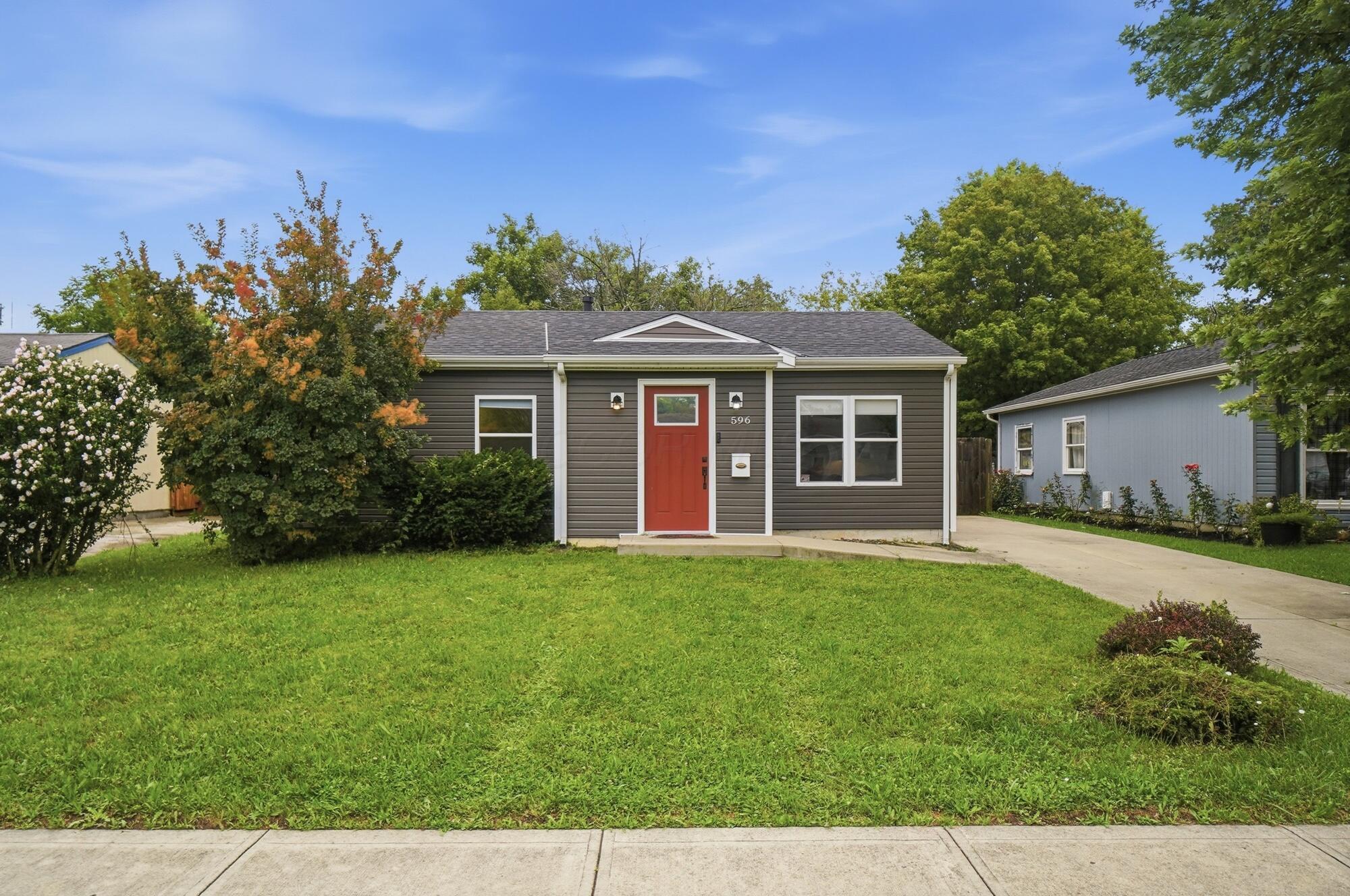 596 Easy Street Property Photo 1