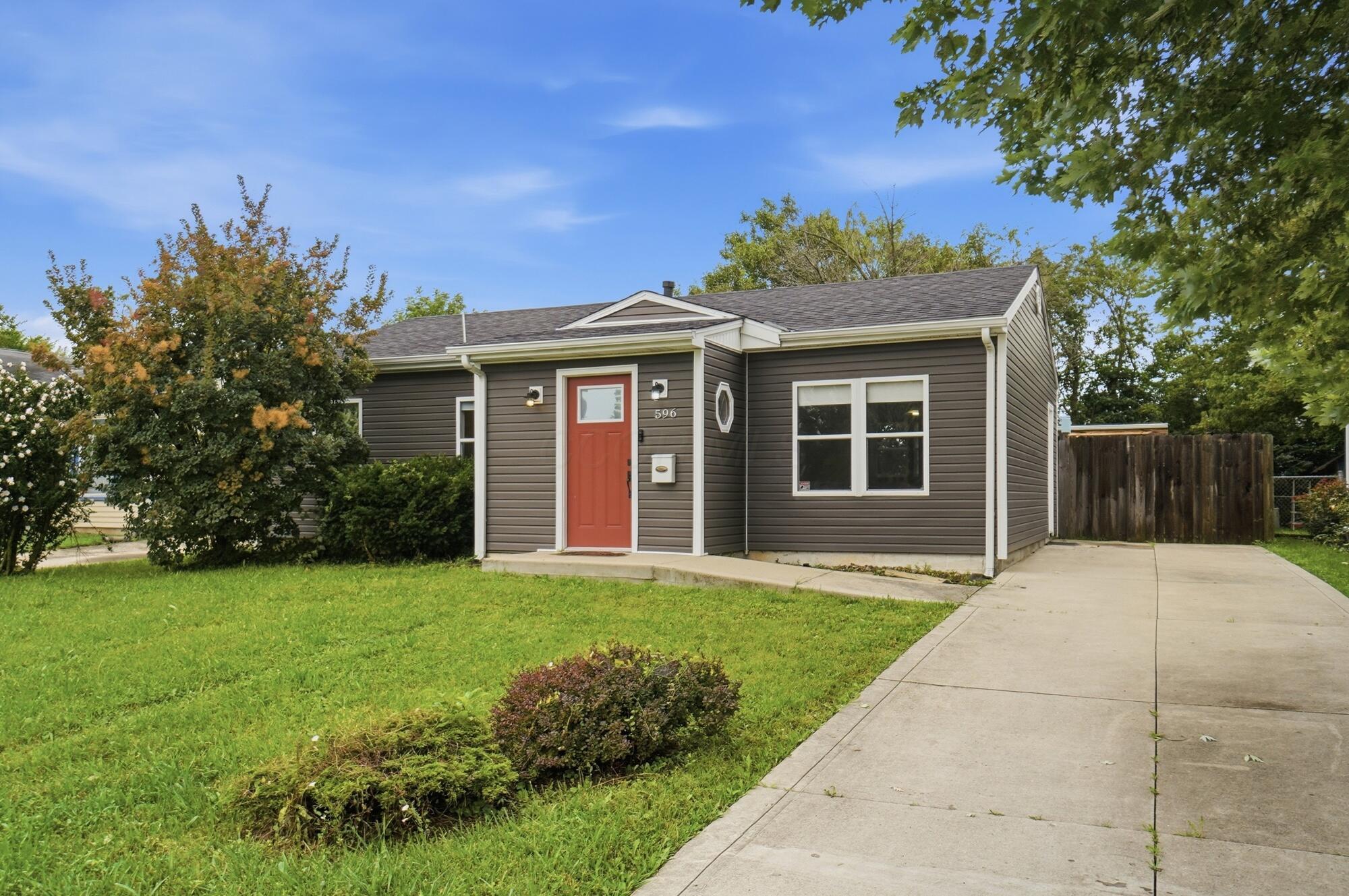 596 Easy Street Property Photo 2