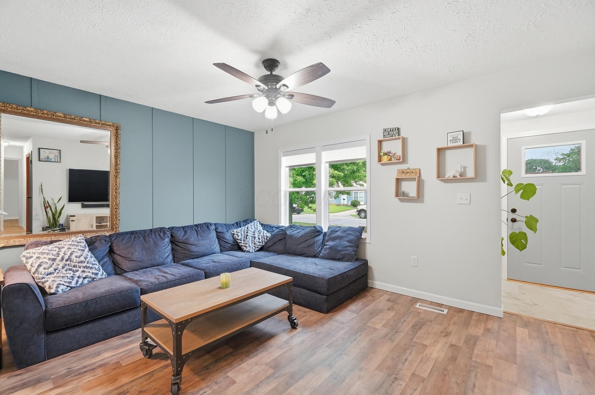 596 Easy Street Property Photo 7