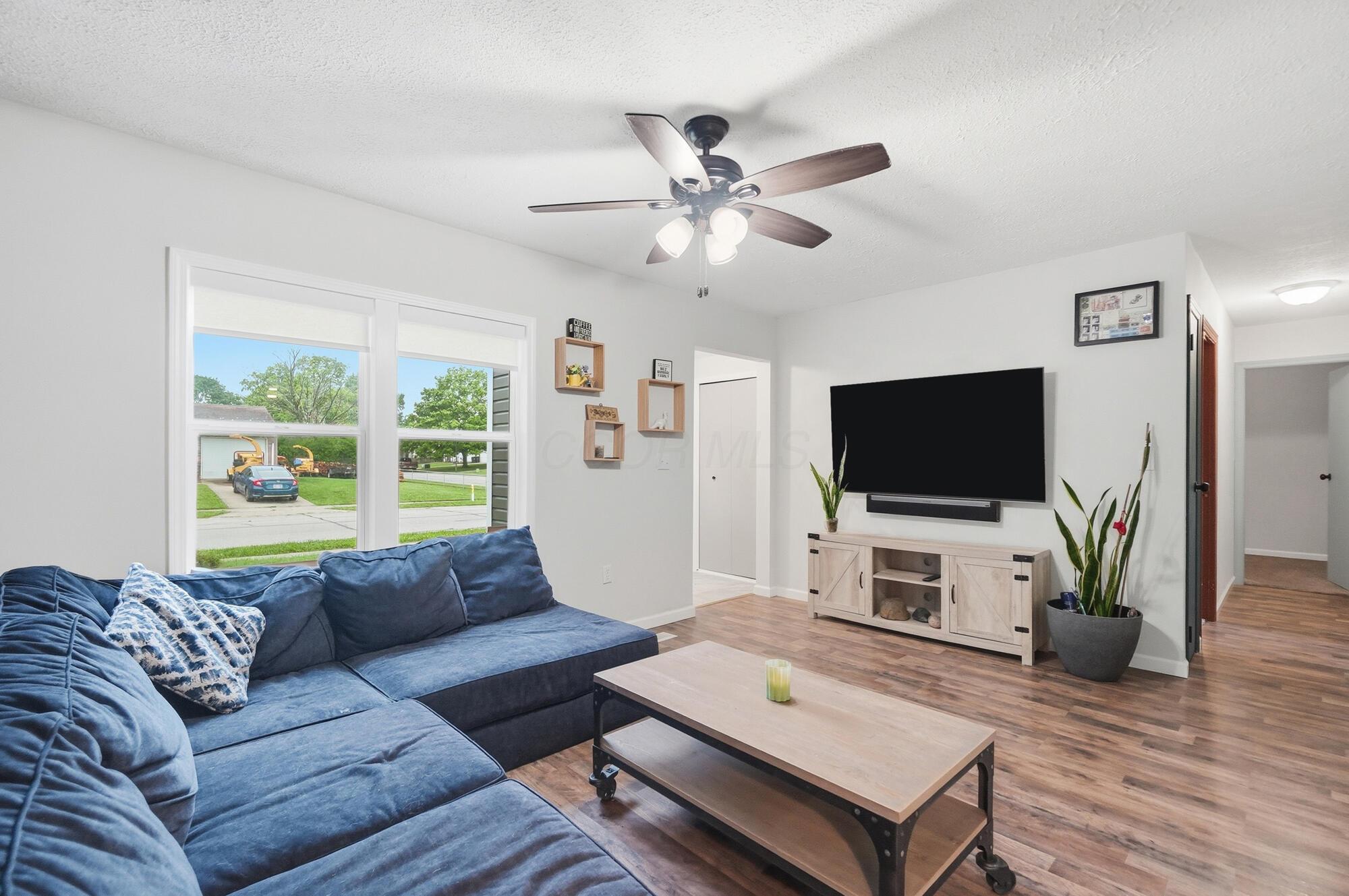 596 Easy Street Property Photo 8