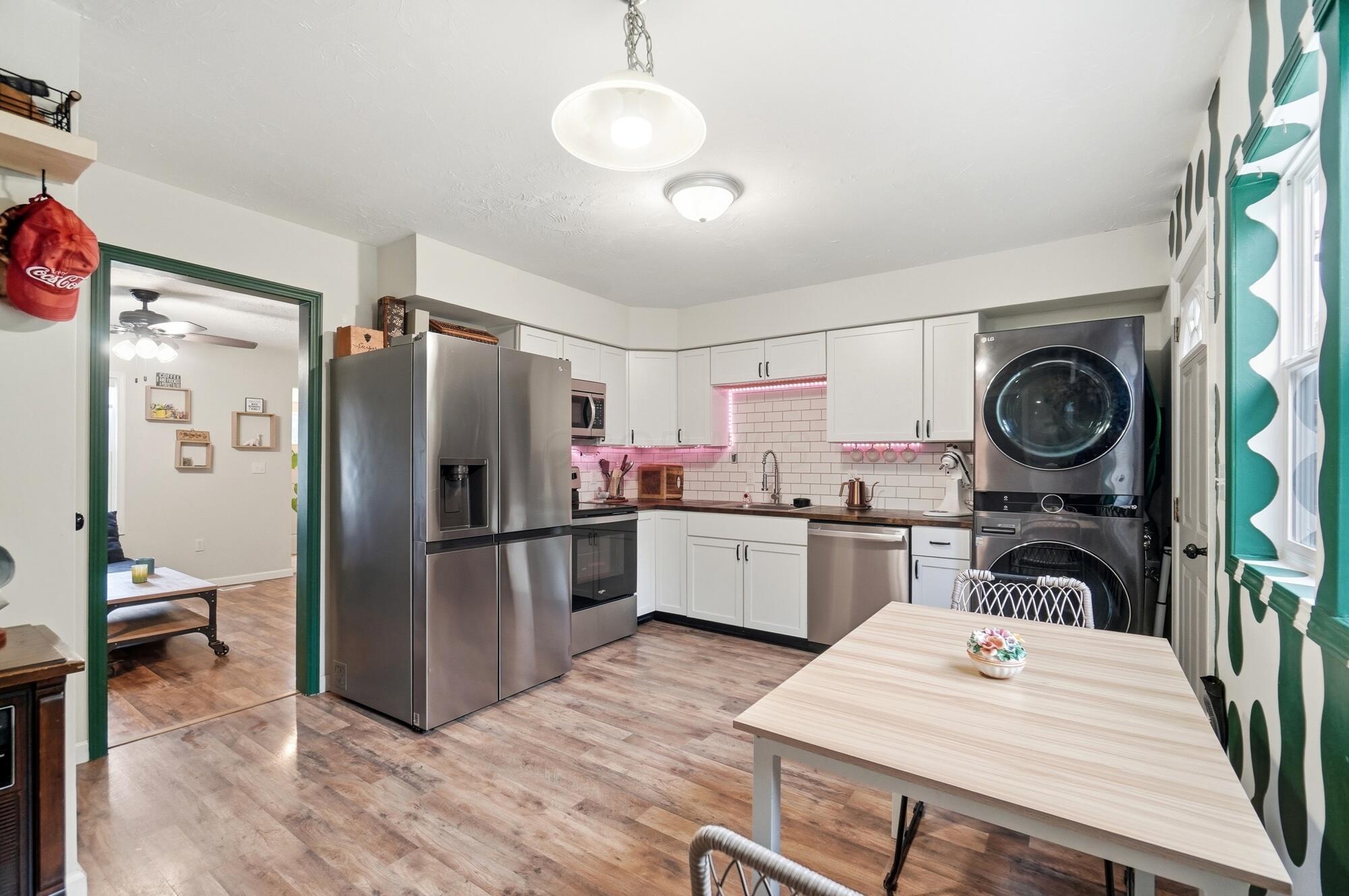 596 Easy Street Property Photo 13