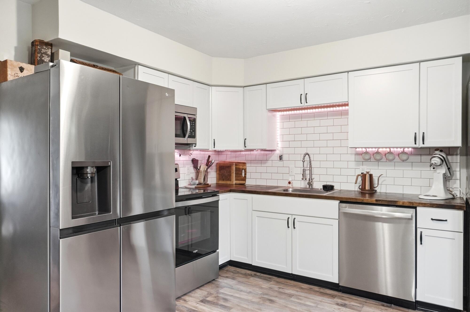596 Easy Street Property Photo 15
