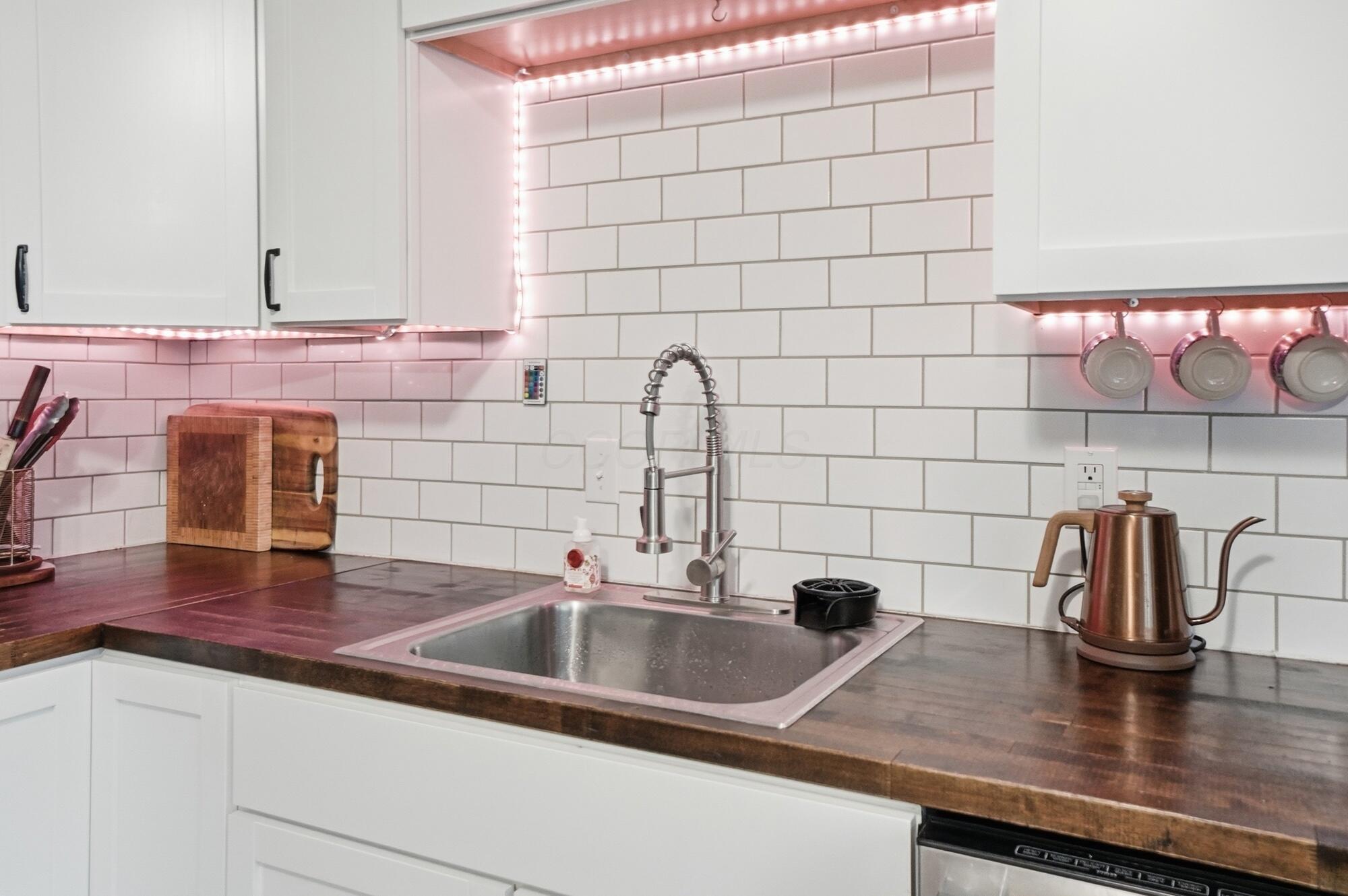 596 Easy Street Property Photo 16