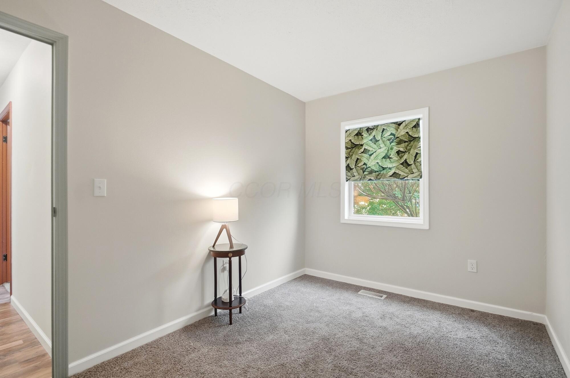 596 Easy Street Property Photo 32