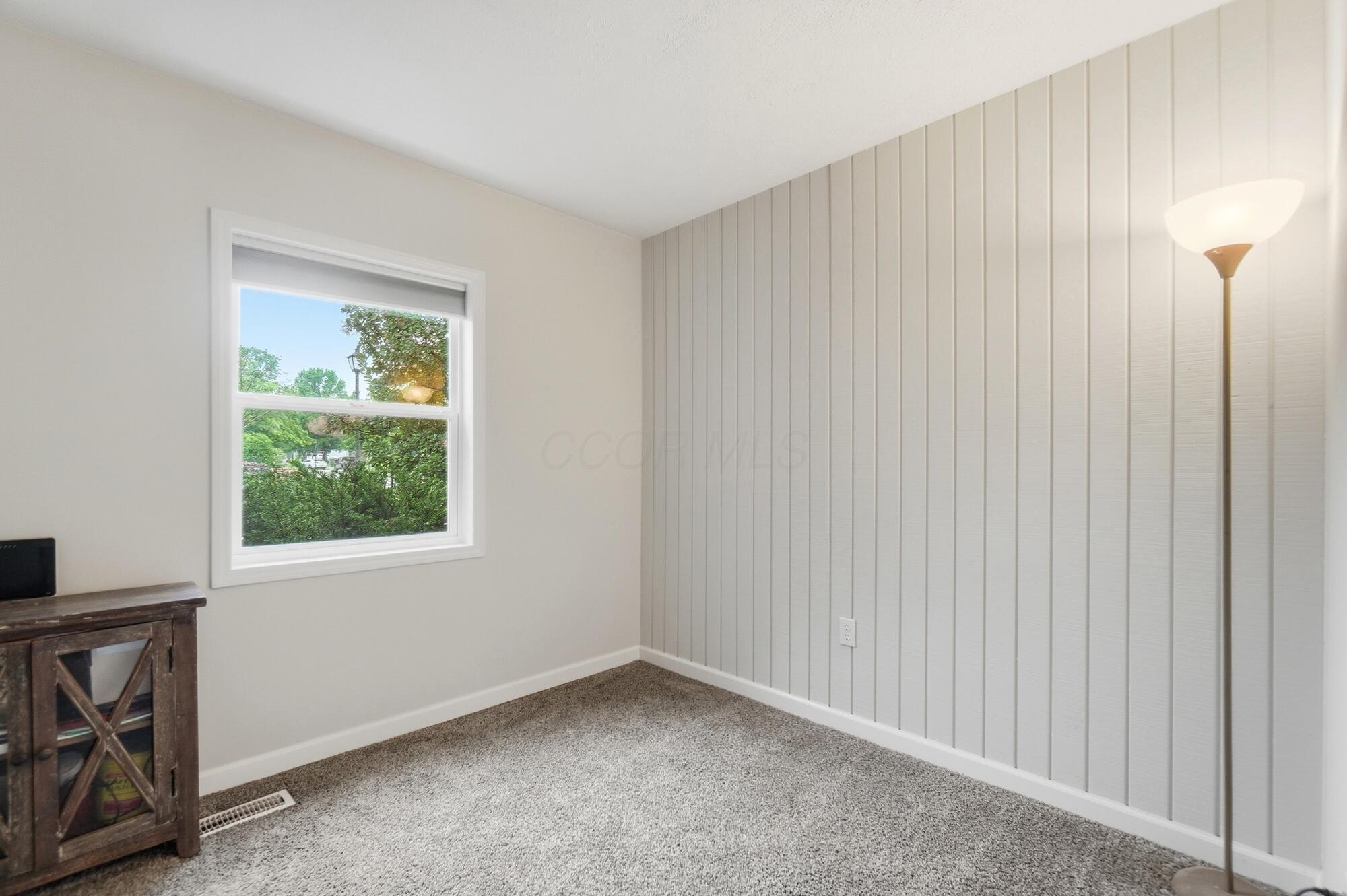 596 Easy Street Property Photo 34