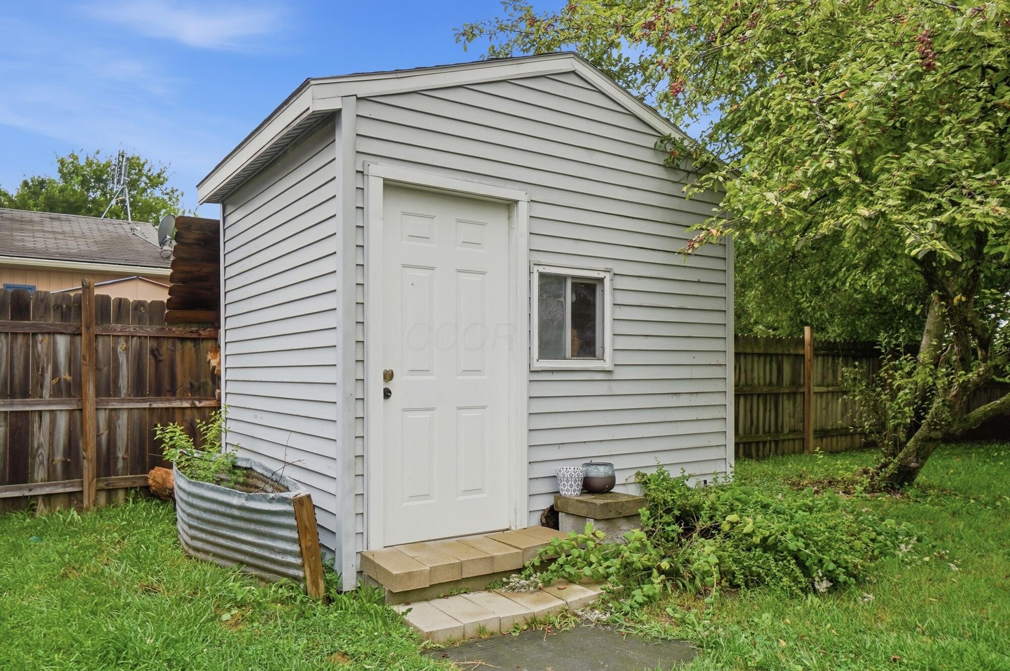 596 Easy Street Property Photo 43