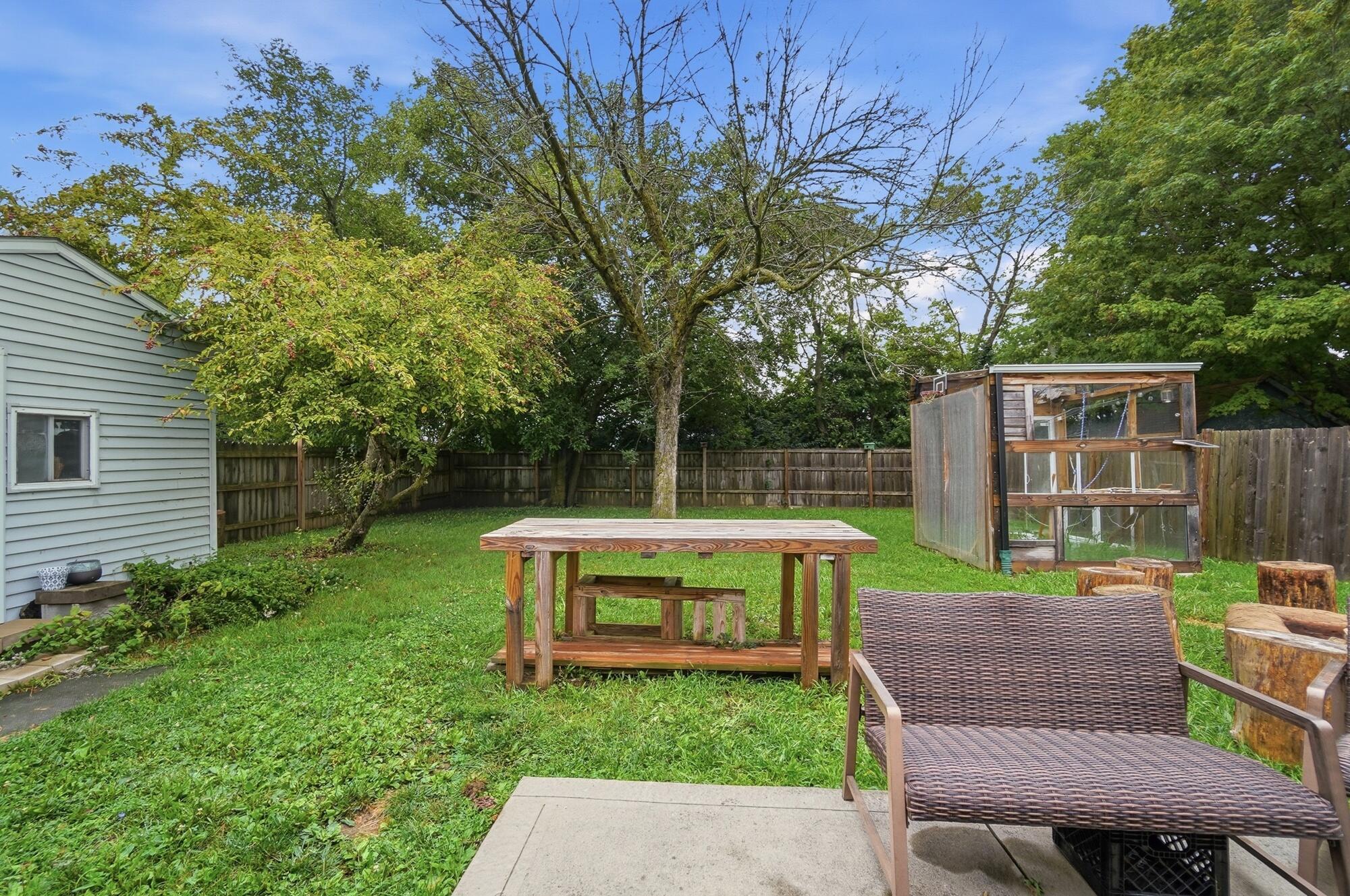596 Easy Street Property Photo 44