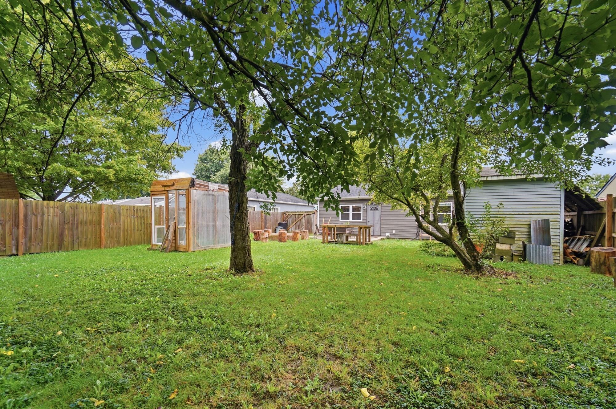 596 Easy Street Property Photo 49