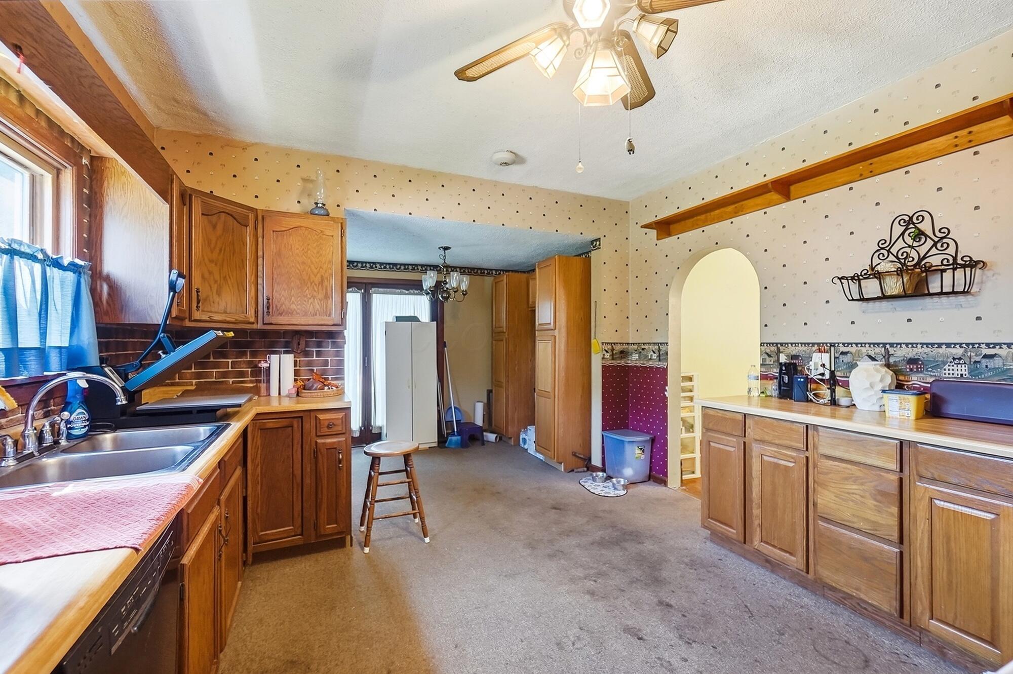 189 E Main Street Property Photo 11