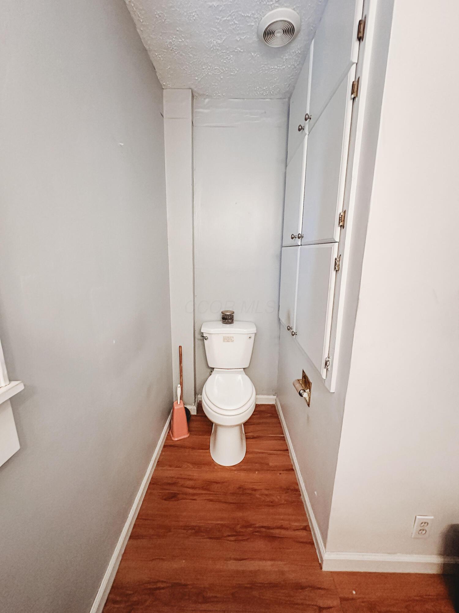 189 E Main Street Property Photo 27
