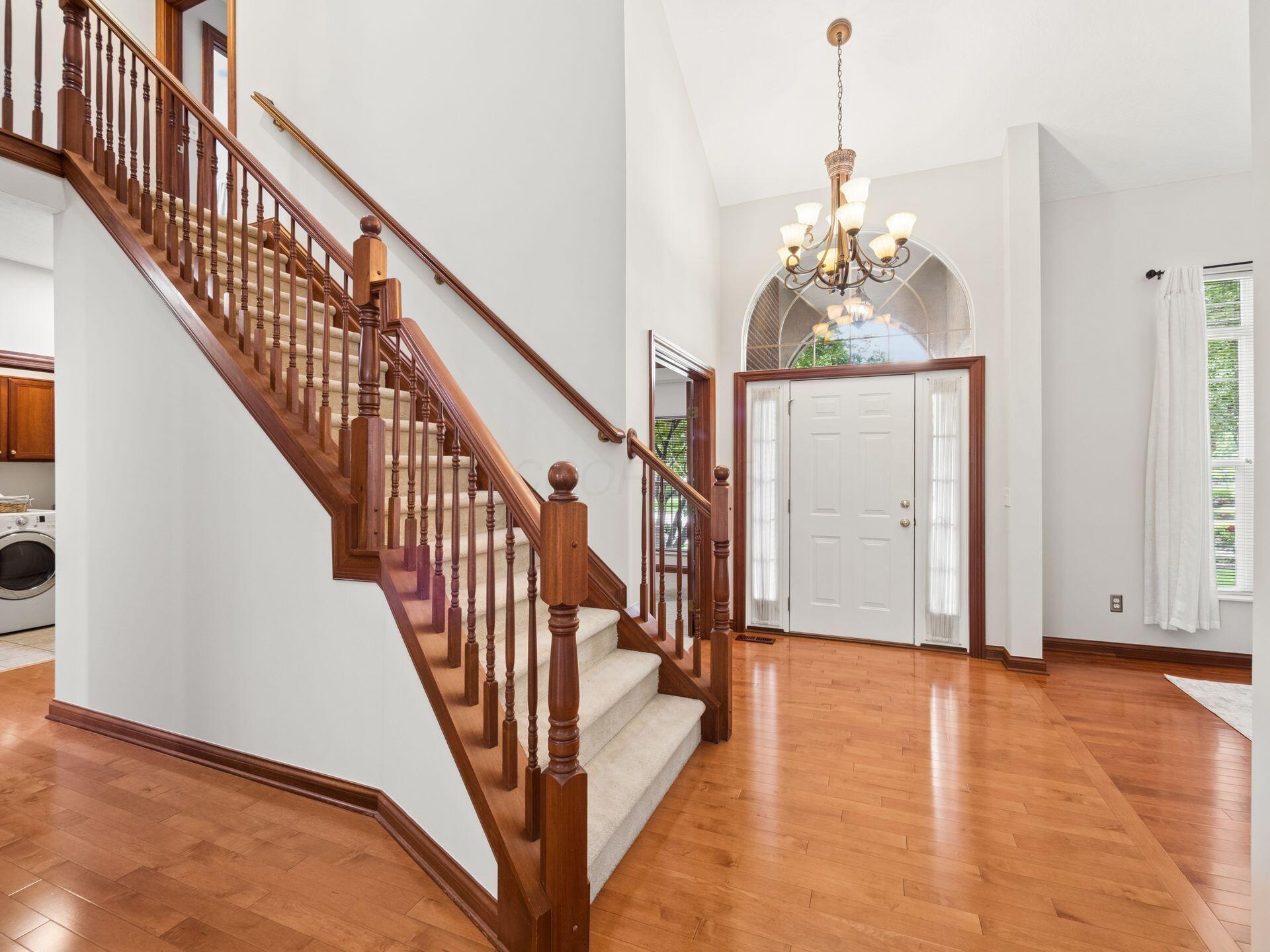 9245 Creighton Drive Property Photo 6