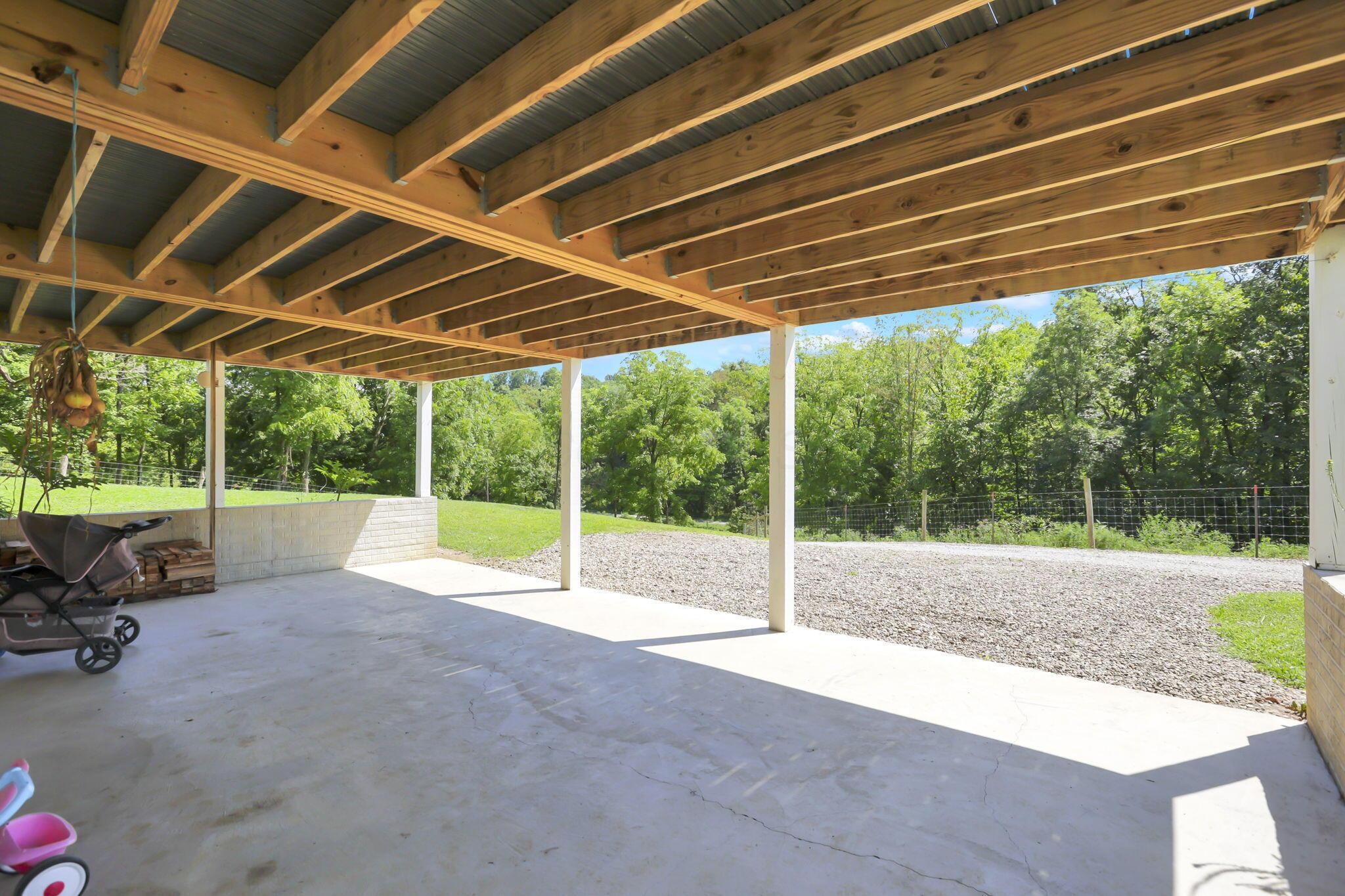 50023 Glady Road Property Photo 7