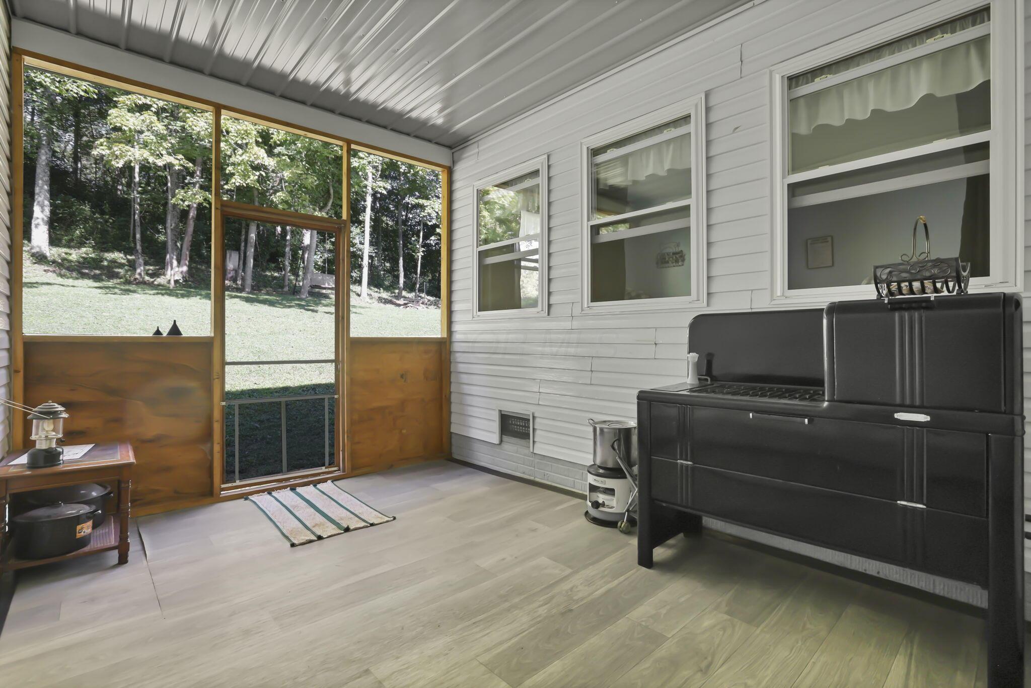 50023 Glady Road Property Photo 14