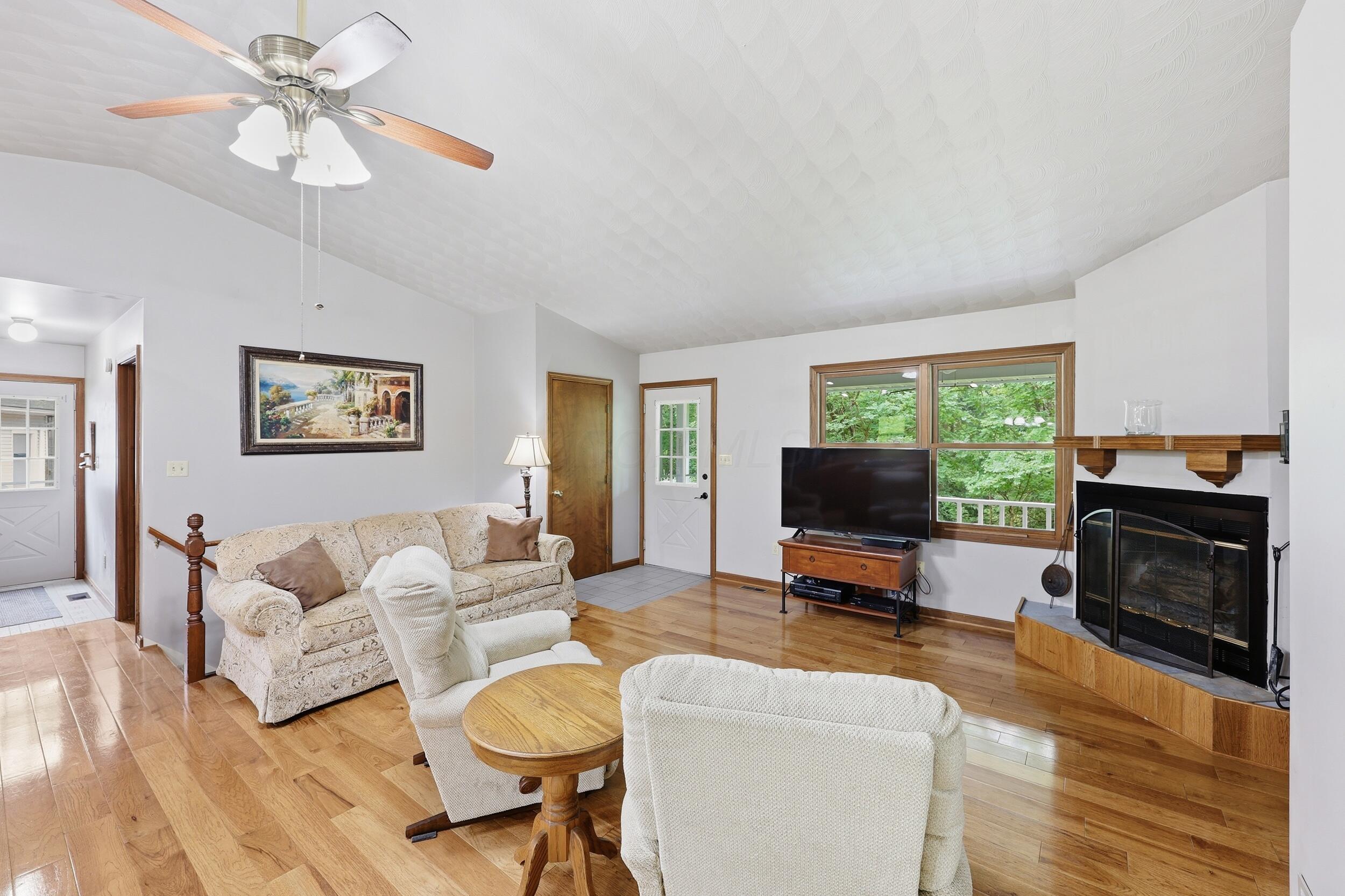 1550 Pinkerton Lane Property Photo 7