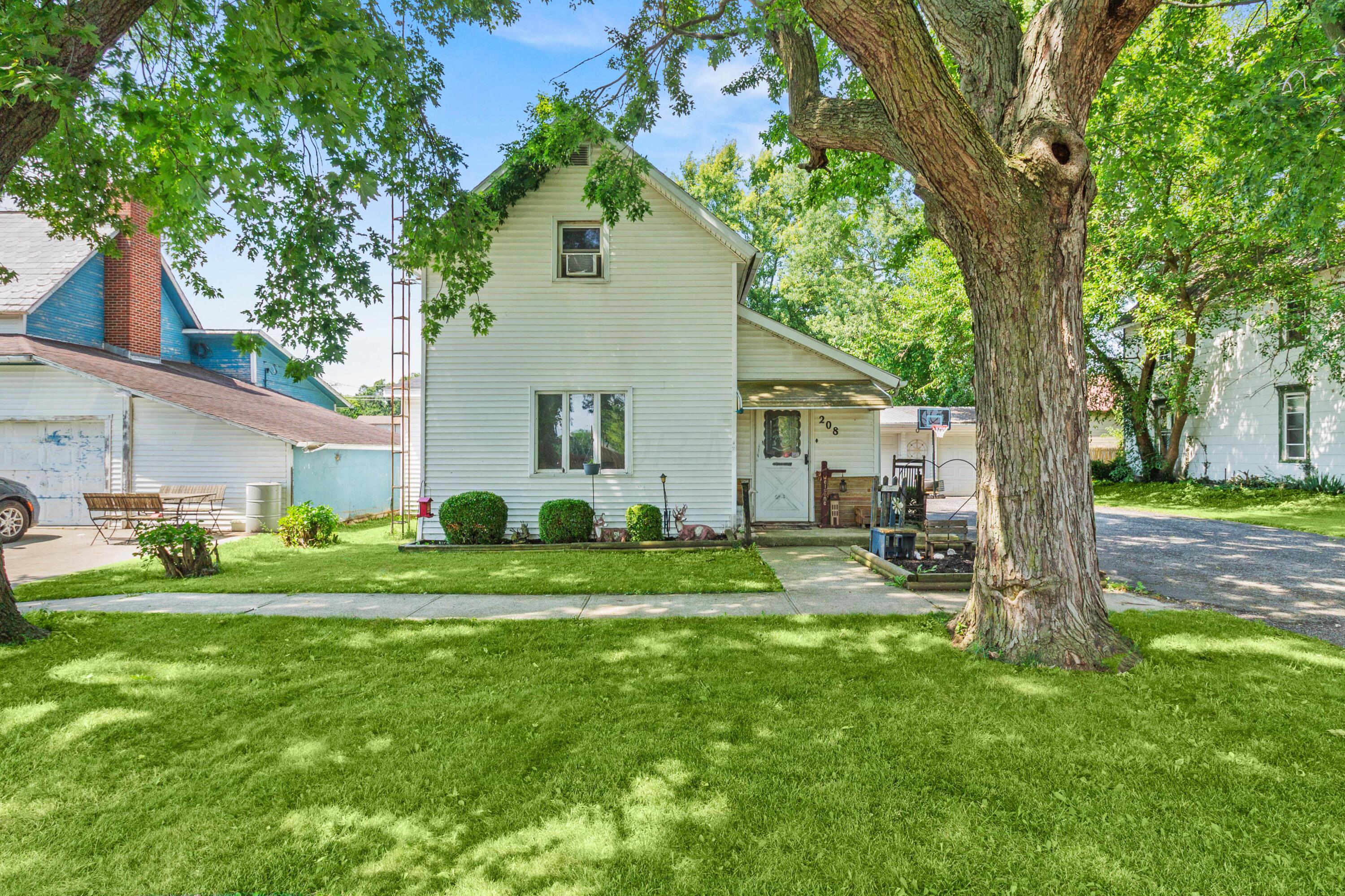208 S Main Street Property Photo 18