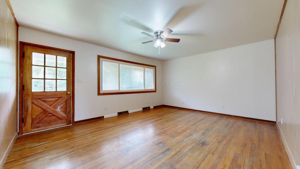 6909 Township Road 92 Property Photo 6