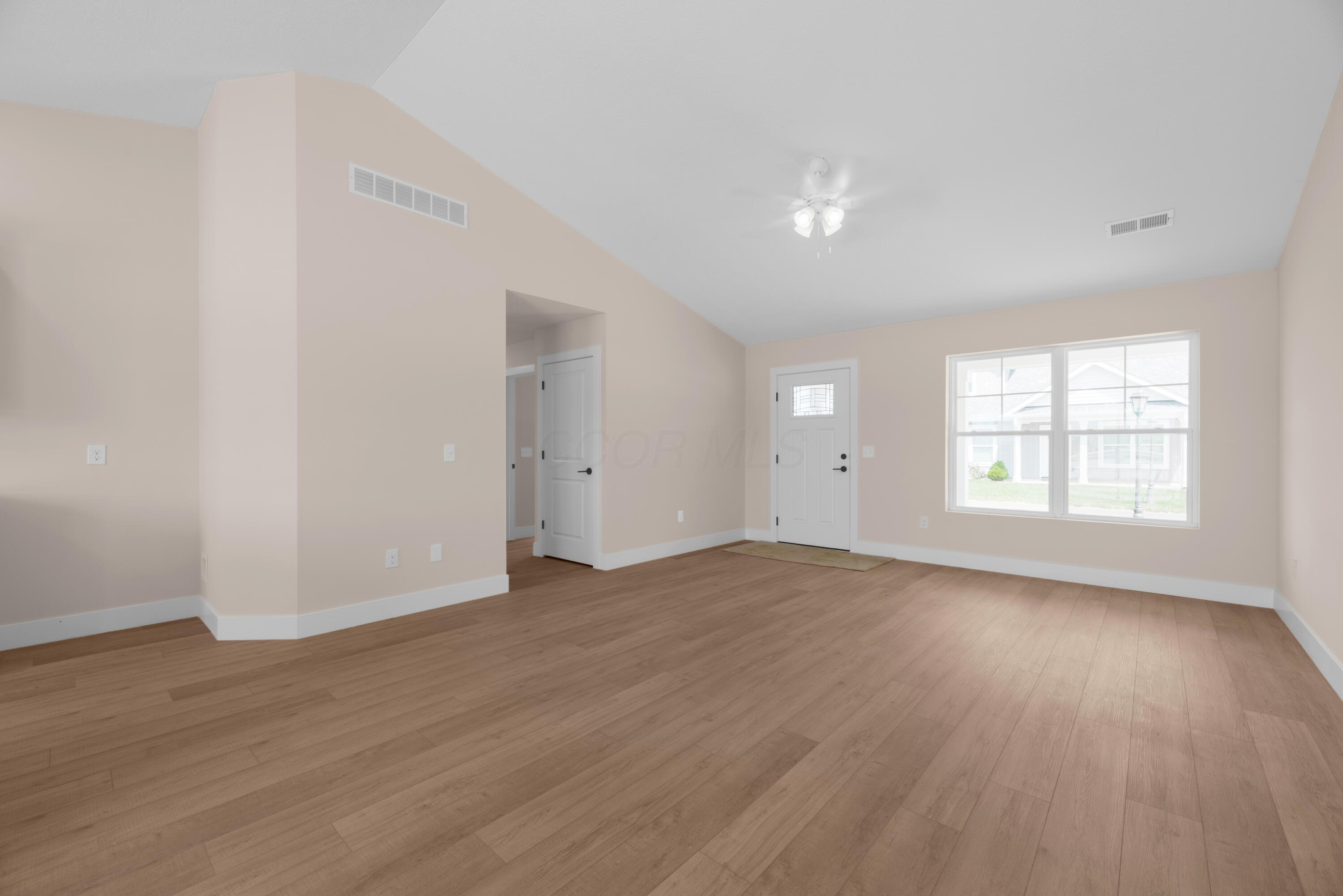 204 Cumberland Meadows Circle Property Photo 4