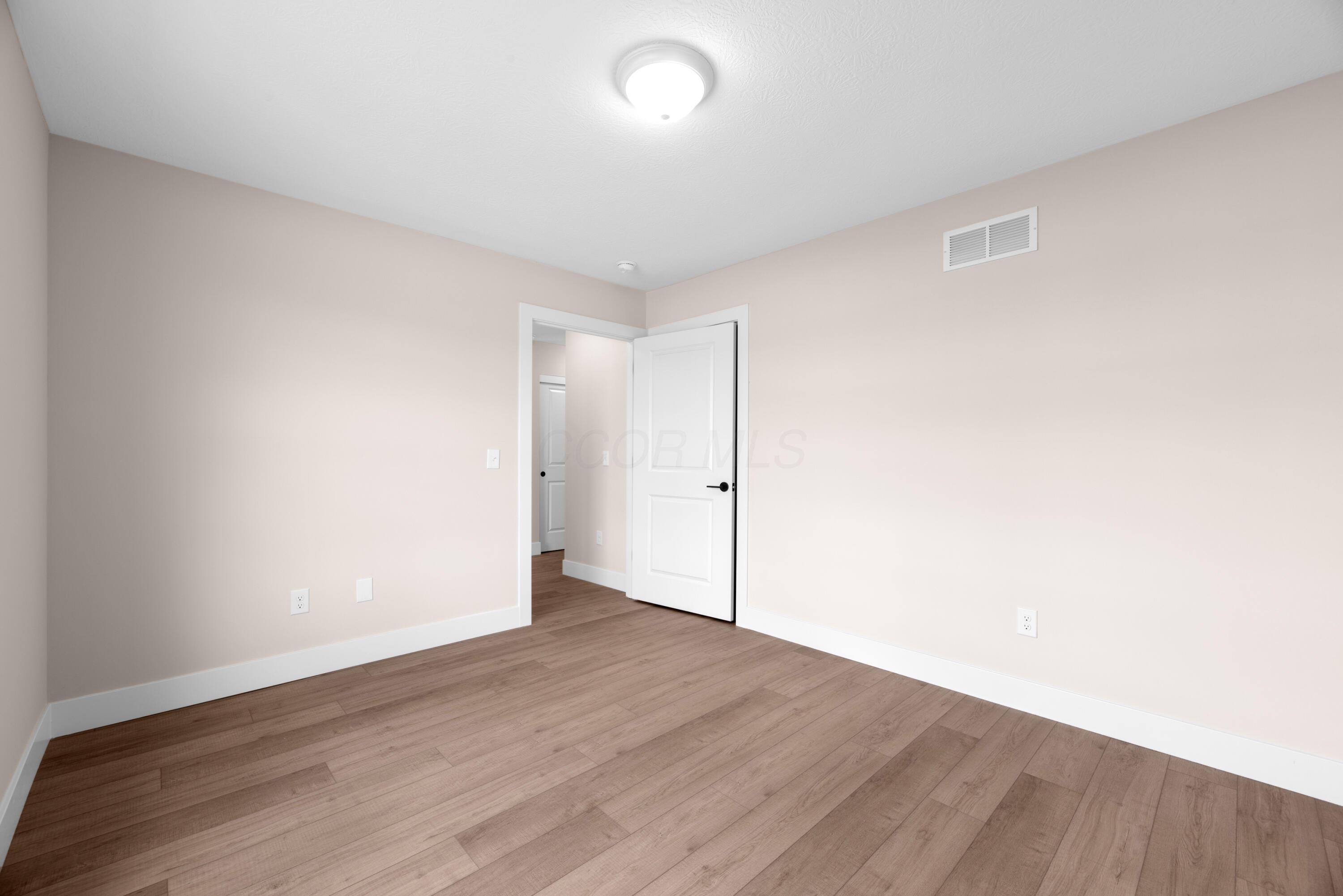 204 Cumberland Meadows Circle Property Photo 20