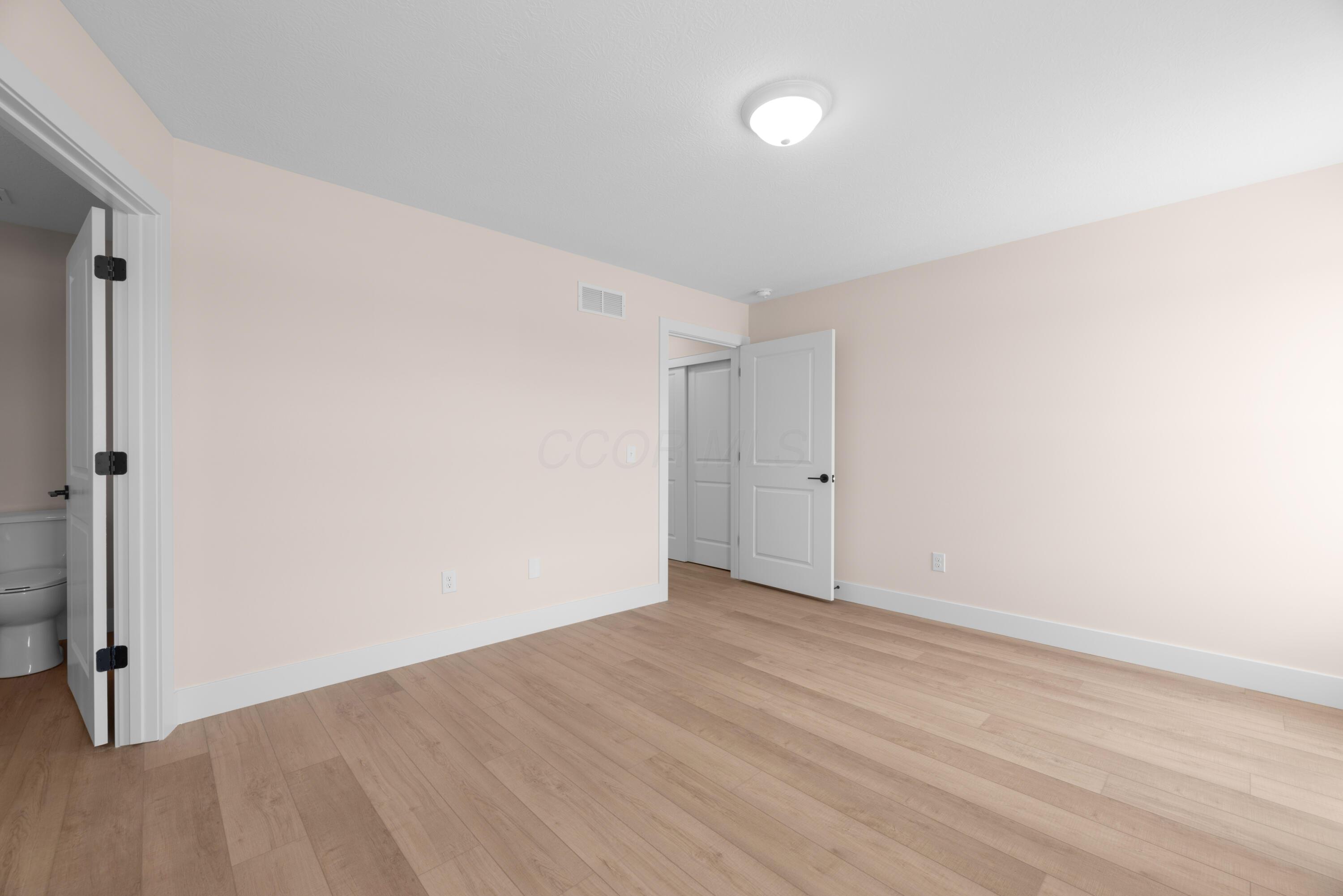 204 Cumberland Meadows Circle Property Photo 24