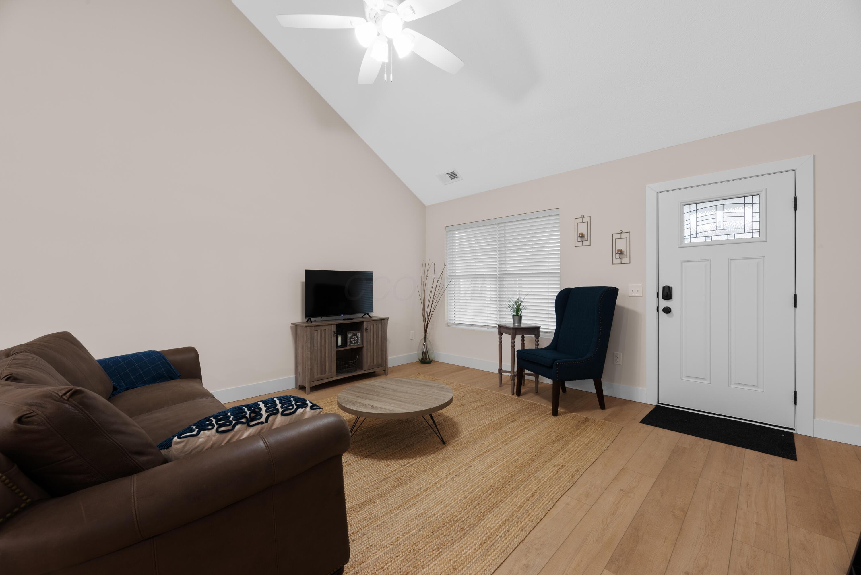 208 Cumberland Meadows Circle Property Photo 5