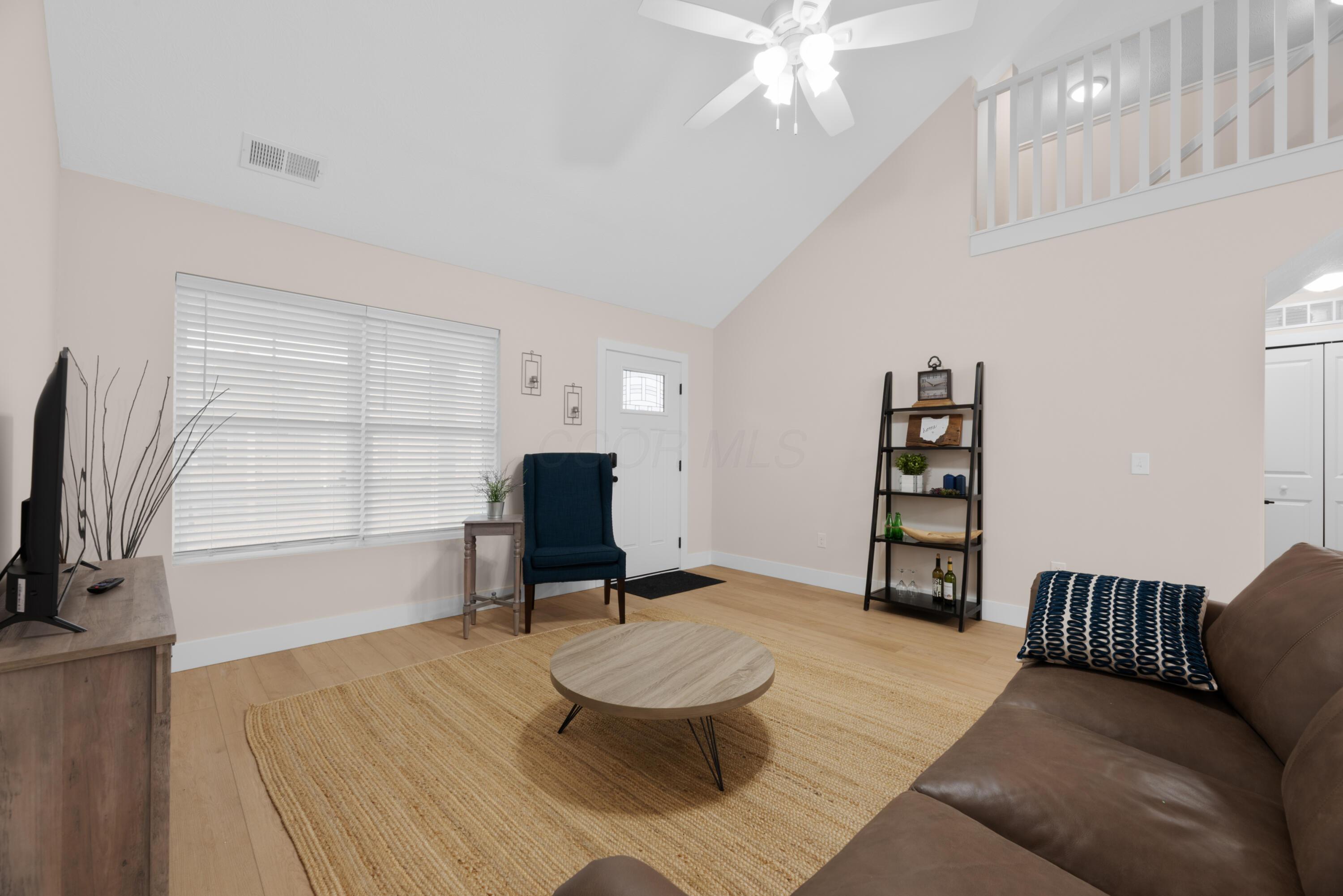 208 Cumberland Meadows Circle Property Photo 6