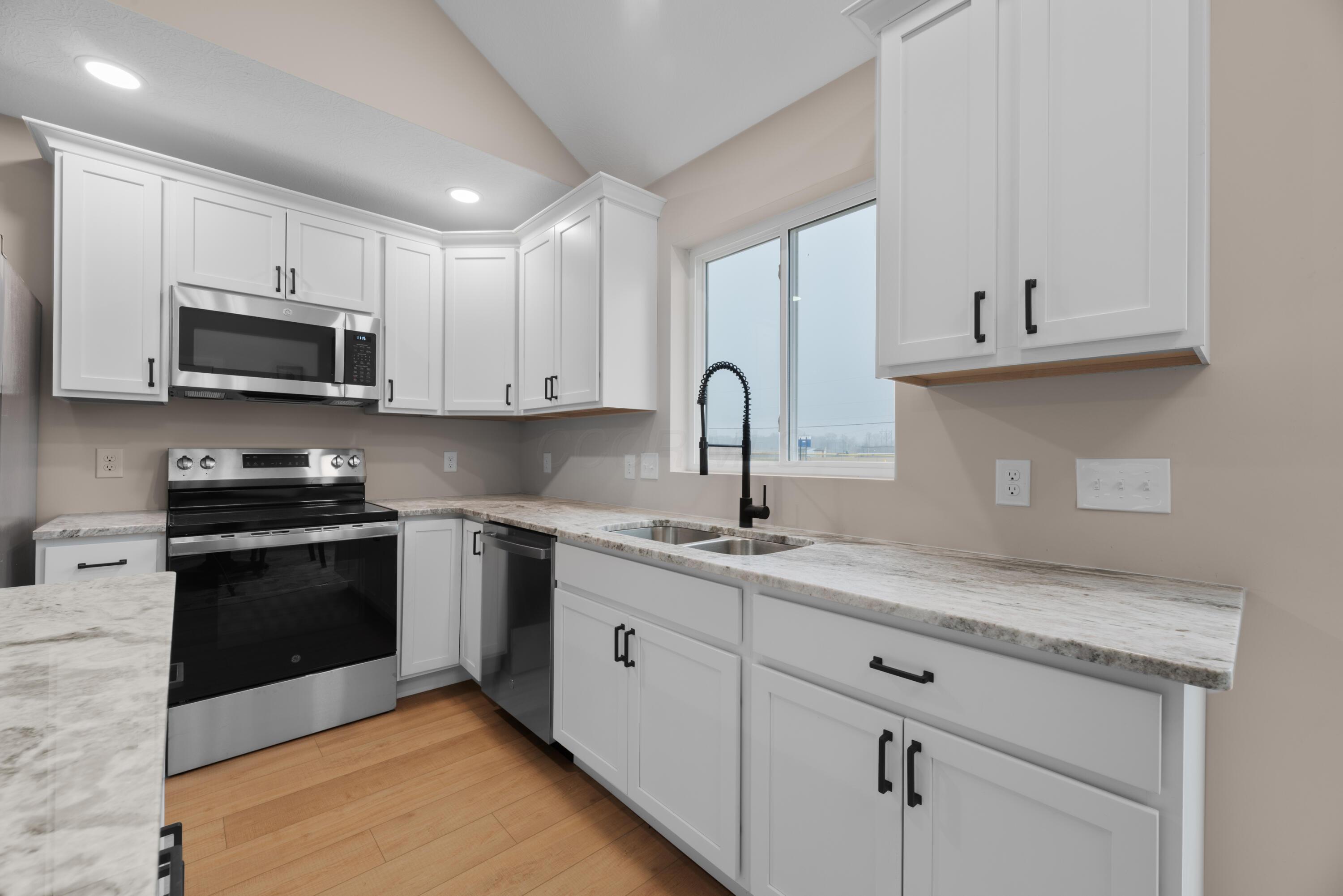 208 Cumberland Meadows Circle Property Photo 12