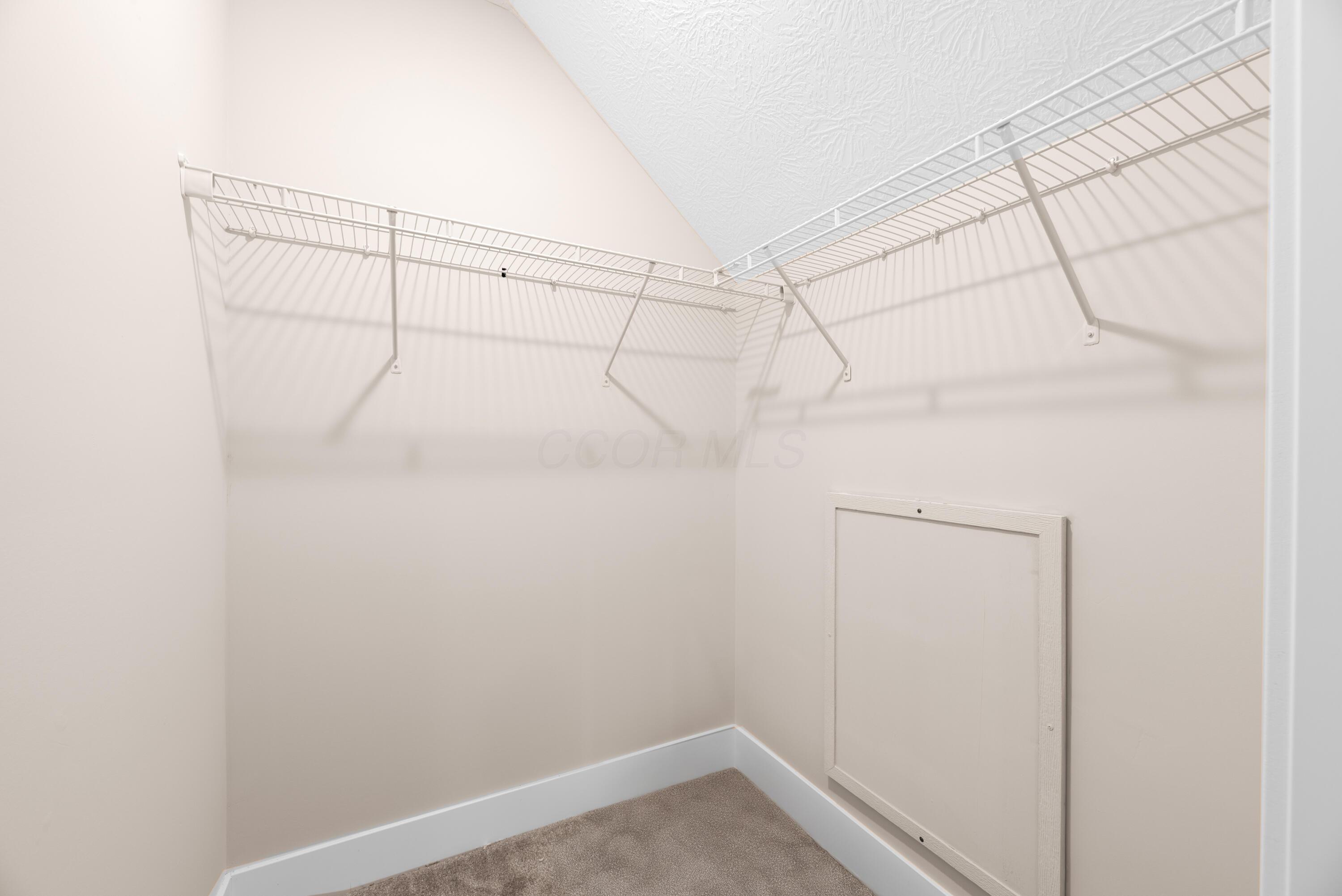 208 Cumberland Meadows Circle Property Photo 33
