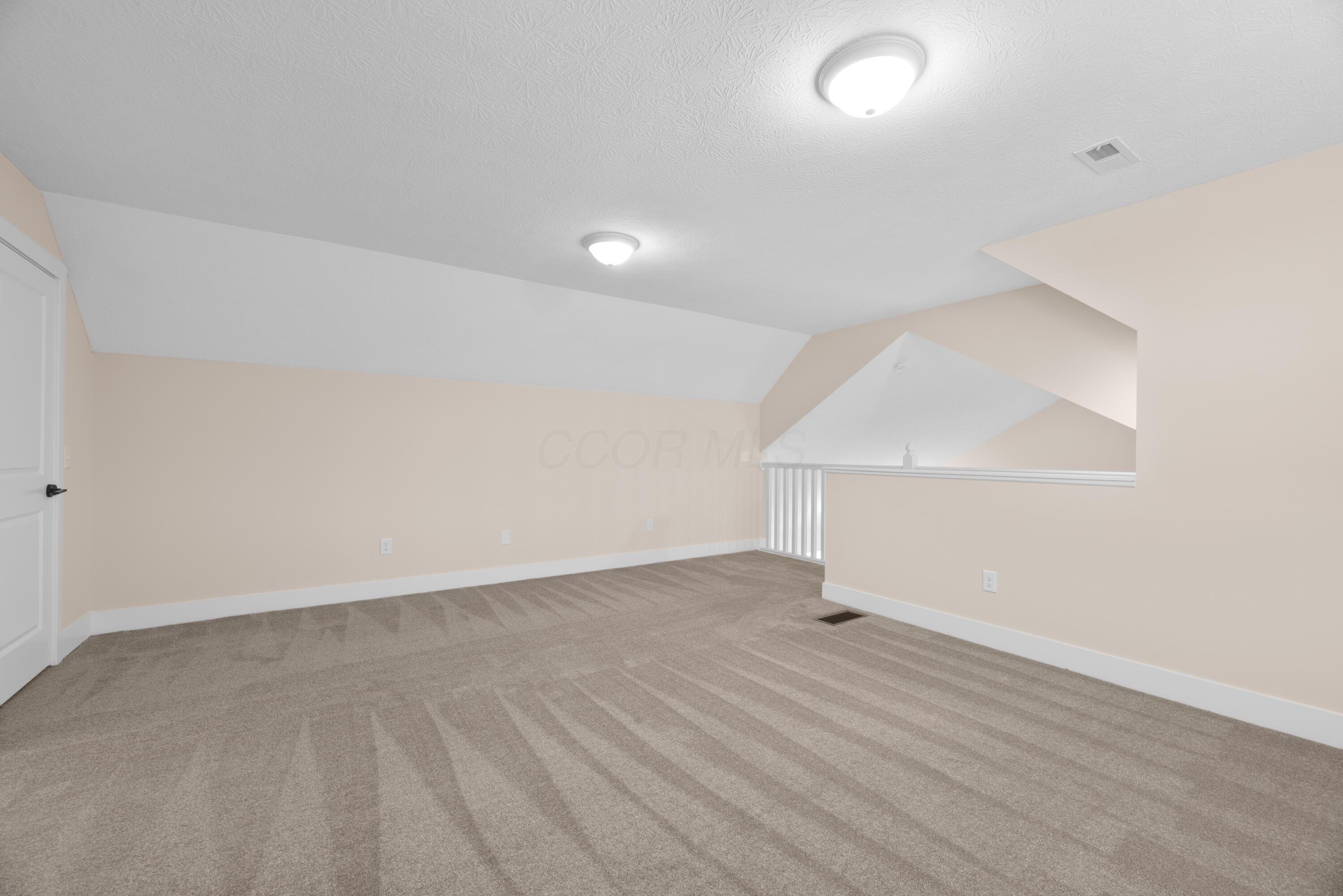 208 Cumberland Meadows Circle Property Photo 35