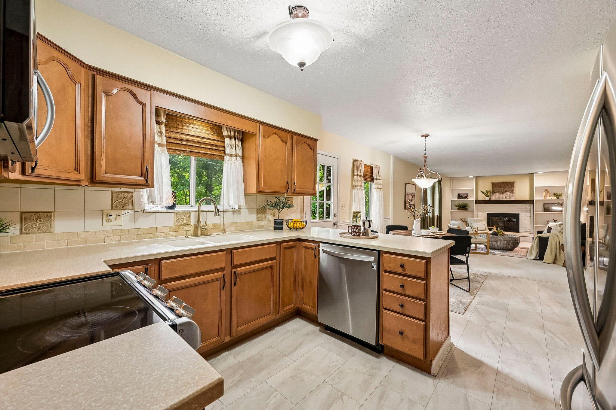 402 Worman Drive Property Photo 14