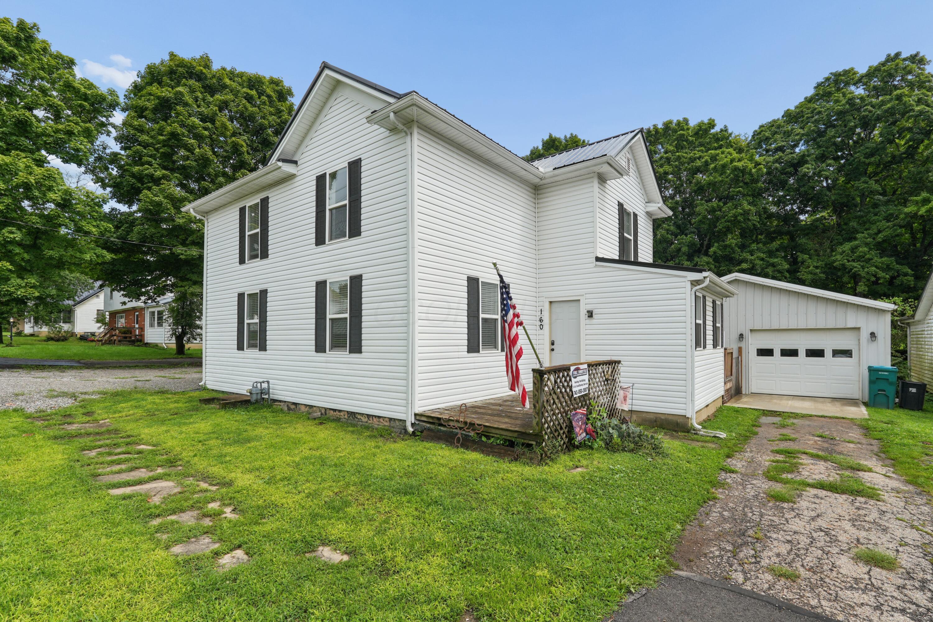 160 S Harrison Street Property Photo 1