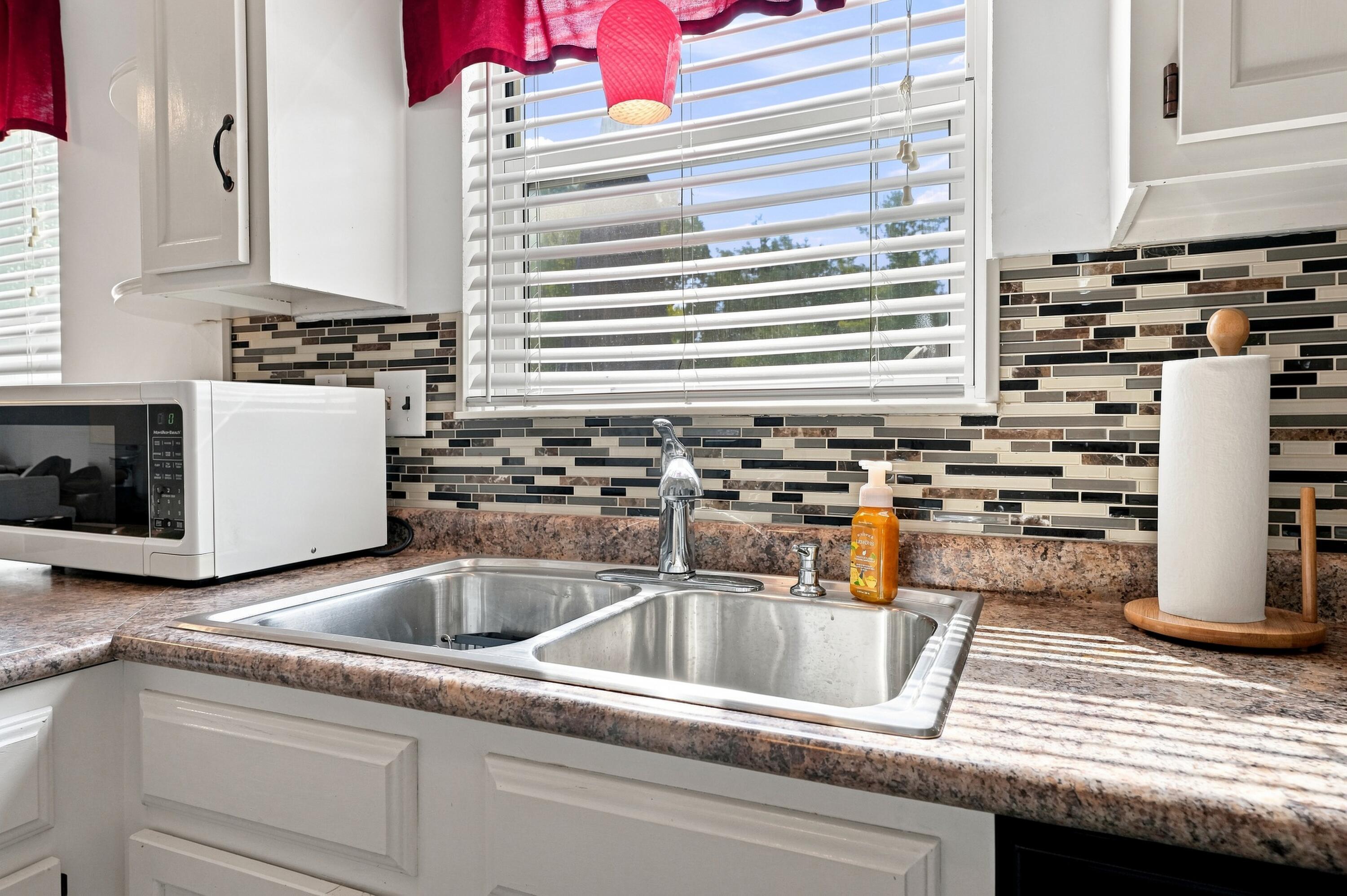 7864 Stanburn Road Property Photo 12