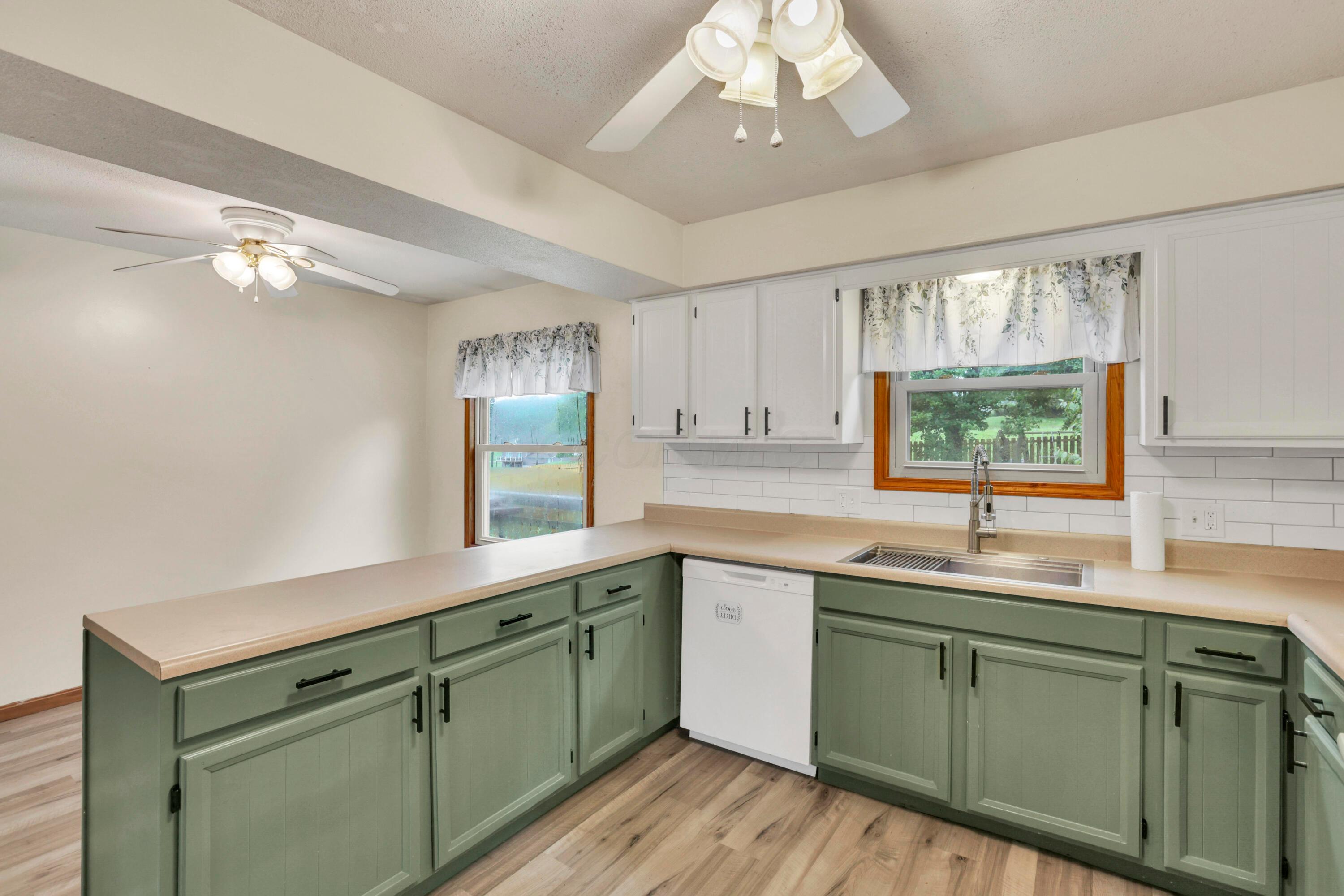 885 Hickory Road Property Photo 15