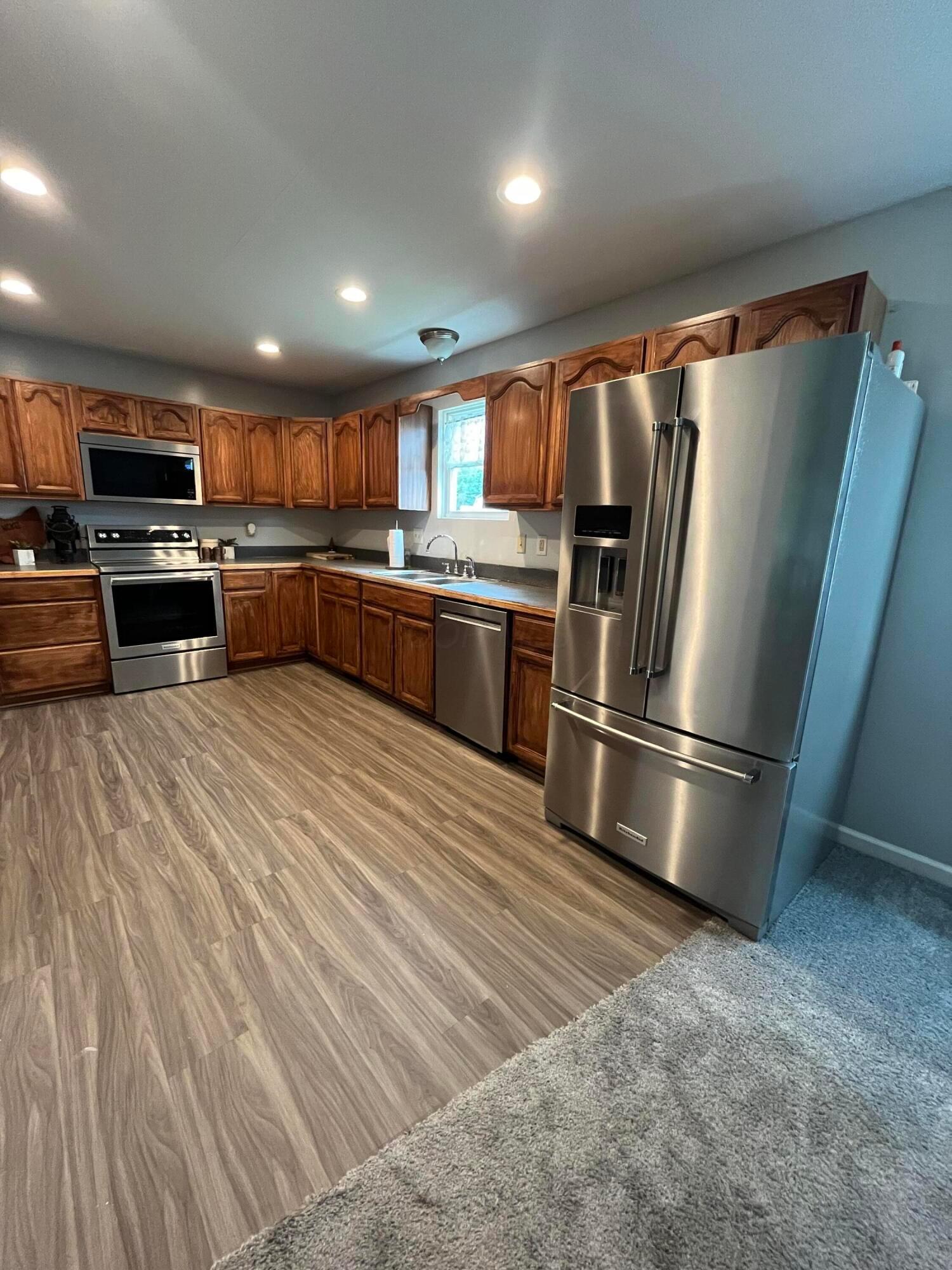 1 Hickory Property Photo 18