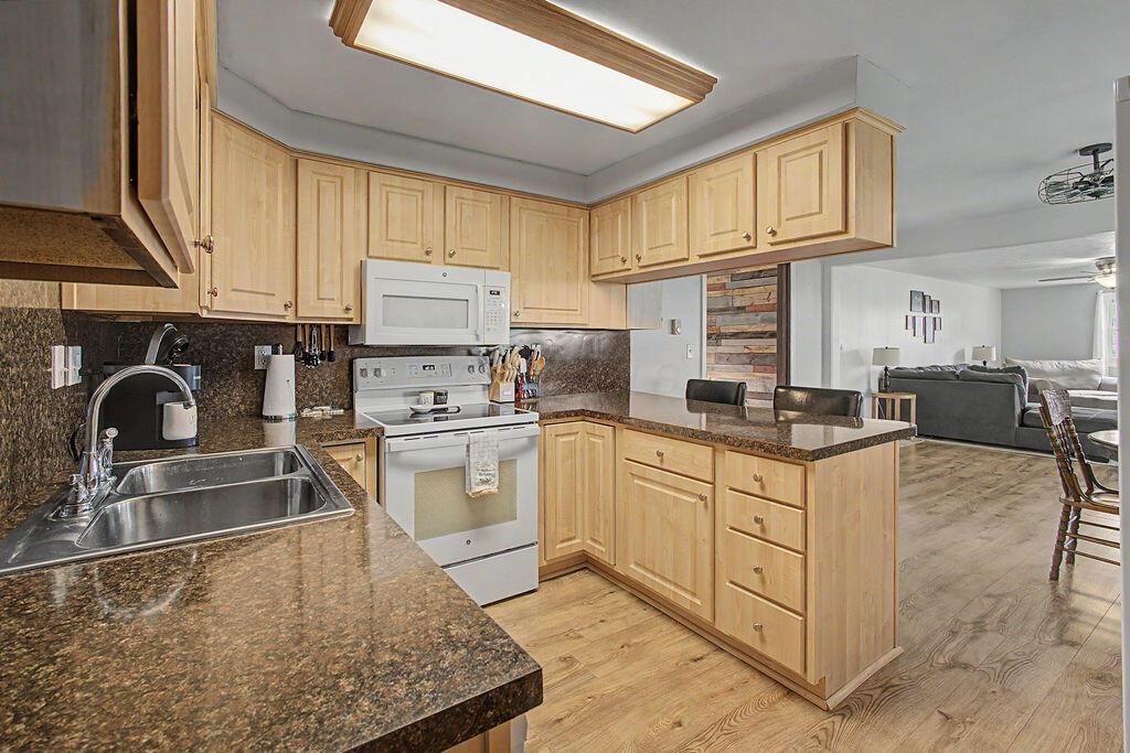 13565 Croton Road Property Photo 3