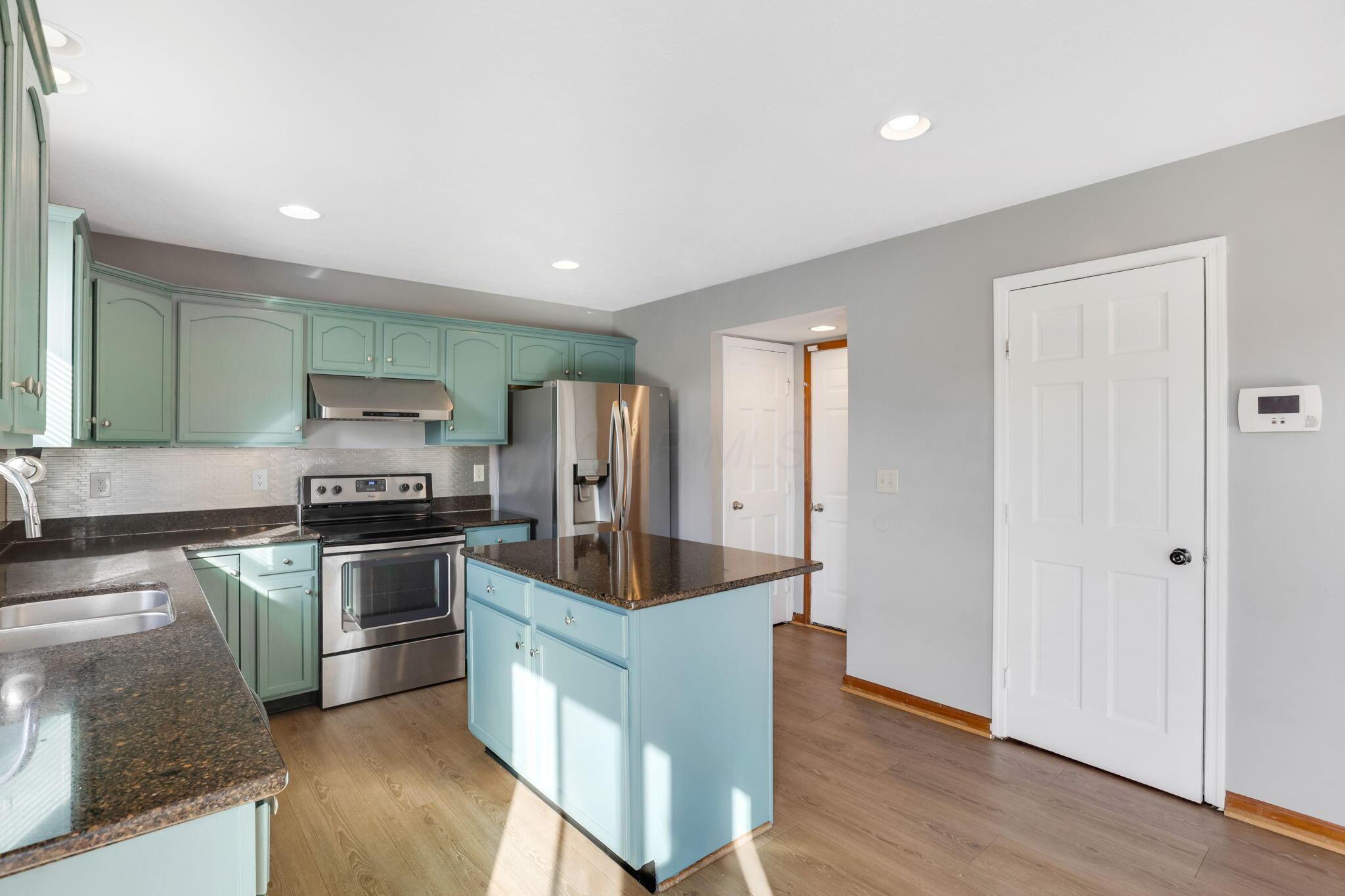 340 Enos Loomis Street Property Photo 17