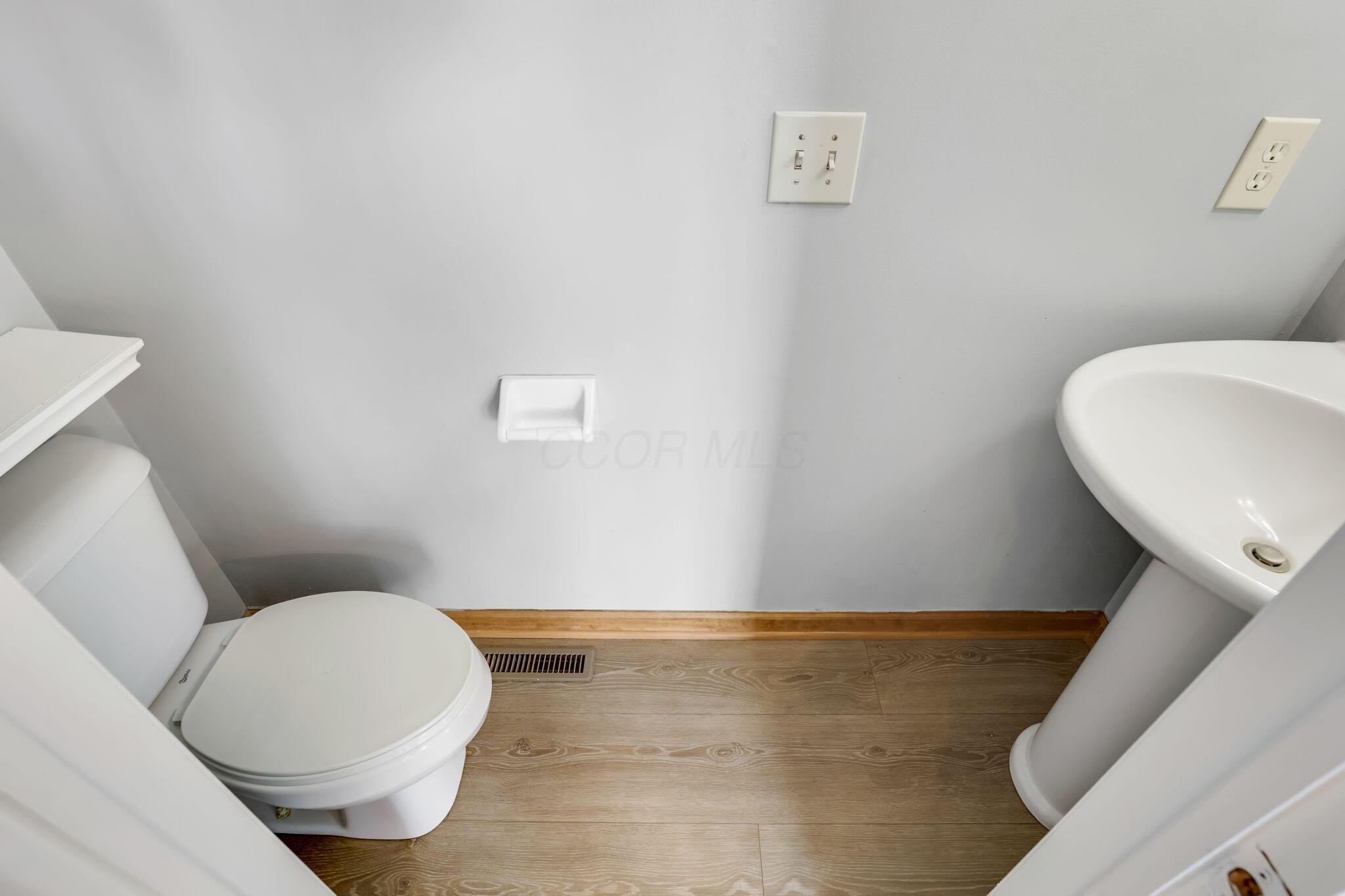 340 Enos Loomis Street Property Photo 21