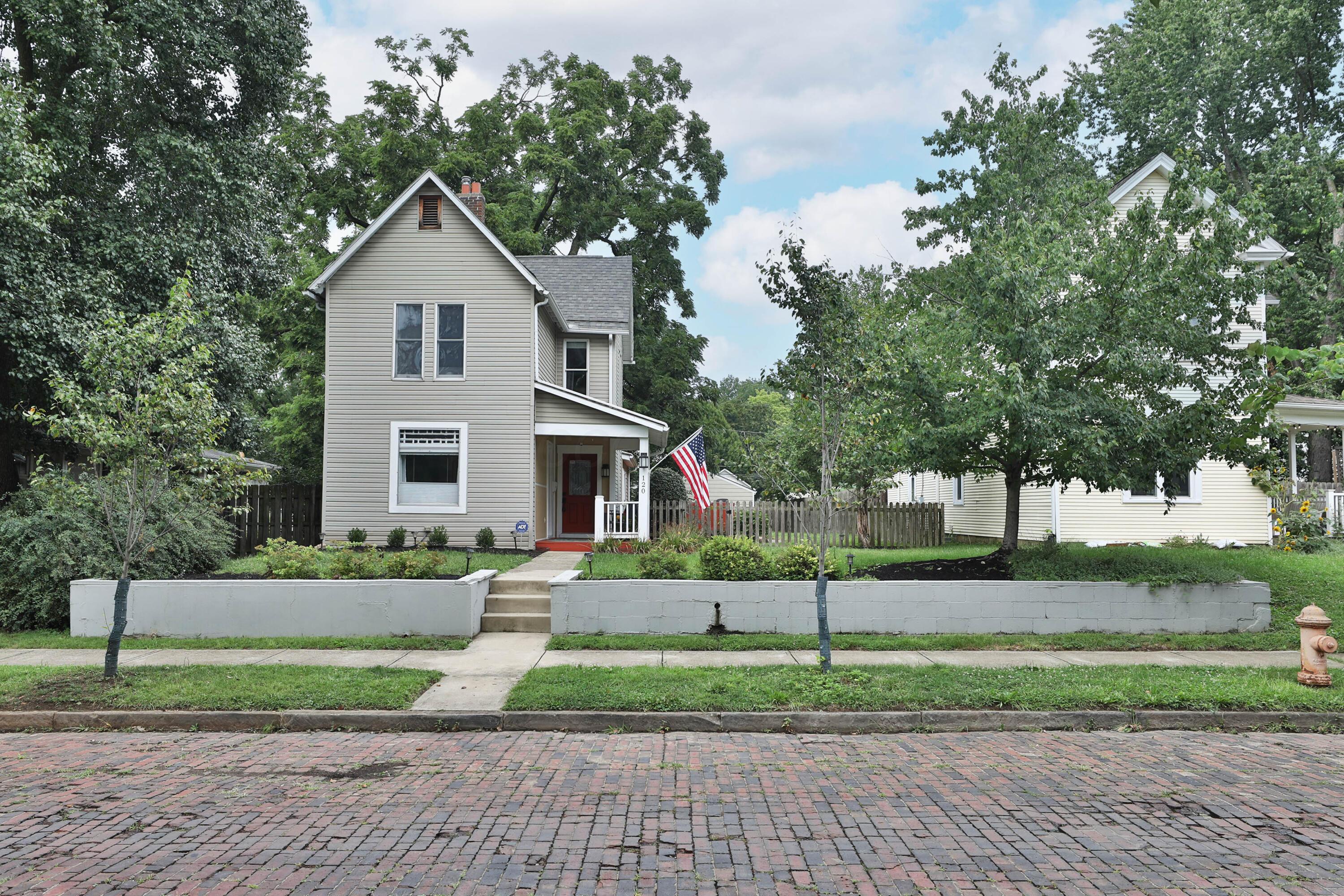 120 W Como Avenue