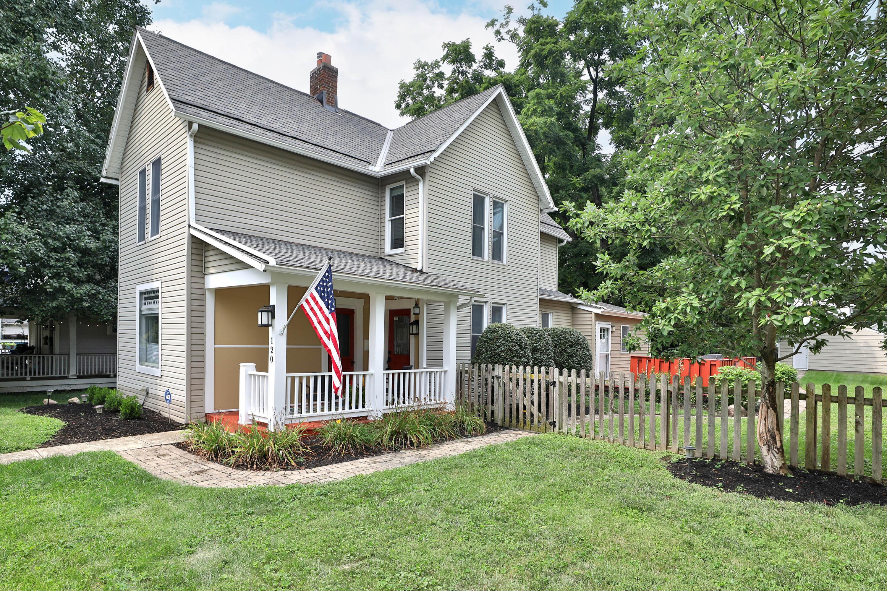120 W Como Avenue Property Photo 6