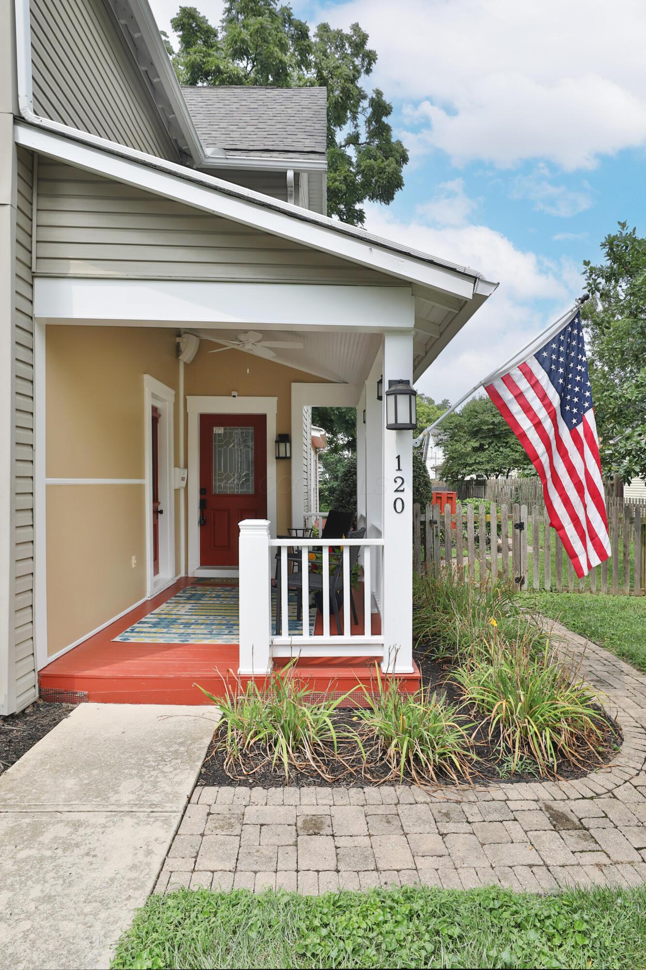 120 W Como Avenue Property Photo 7