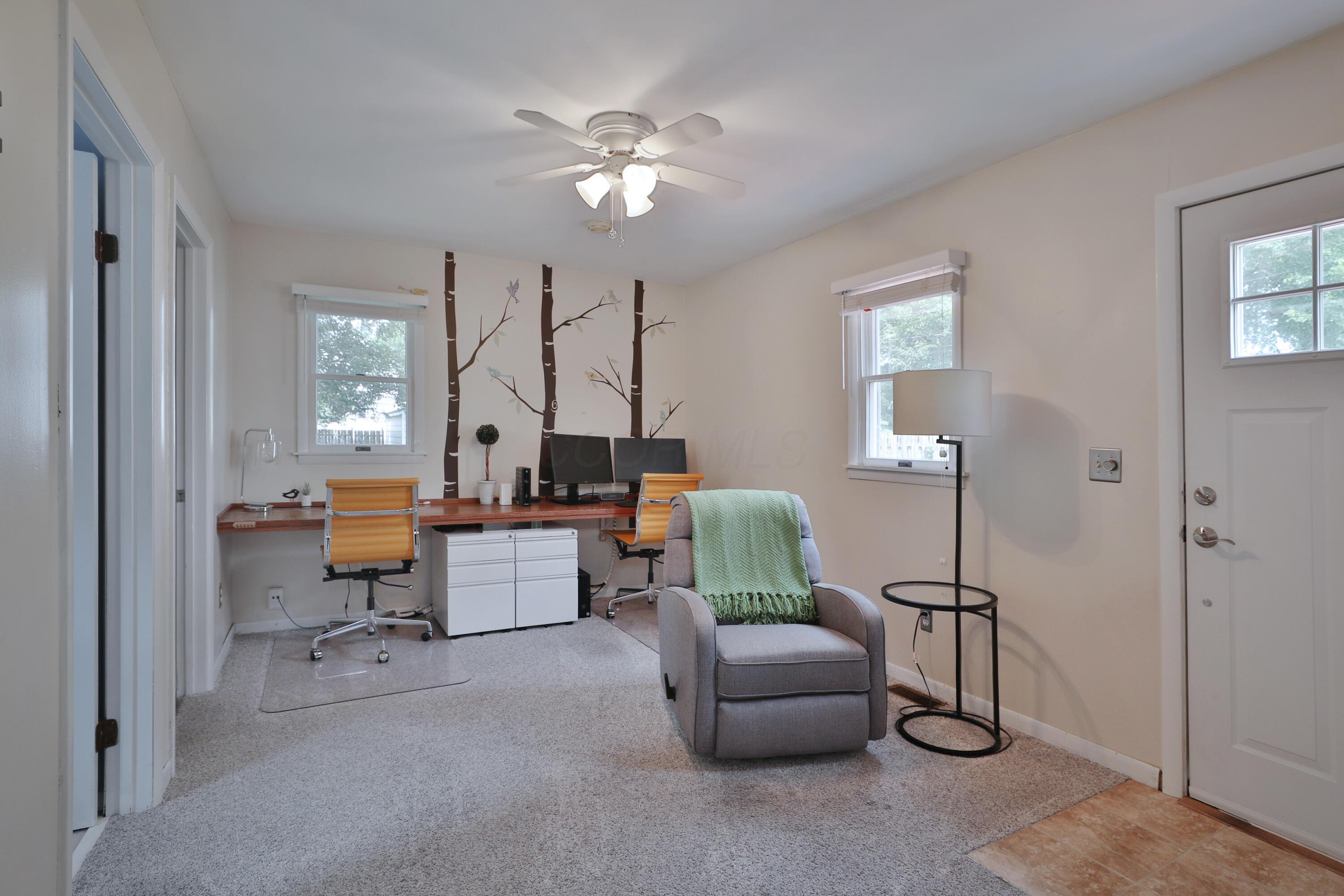 120 W Como Avenue Property Photo 24