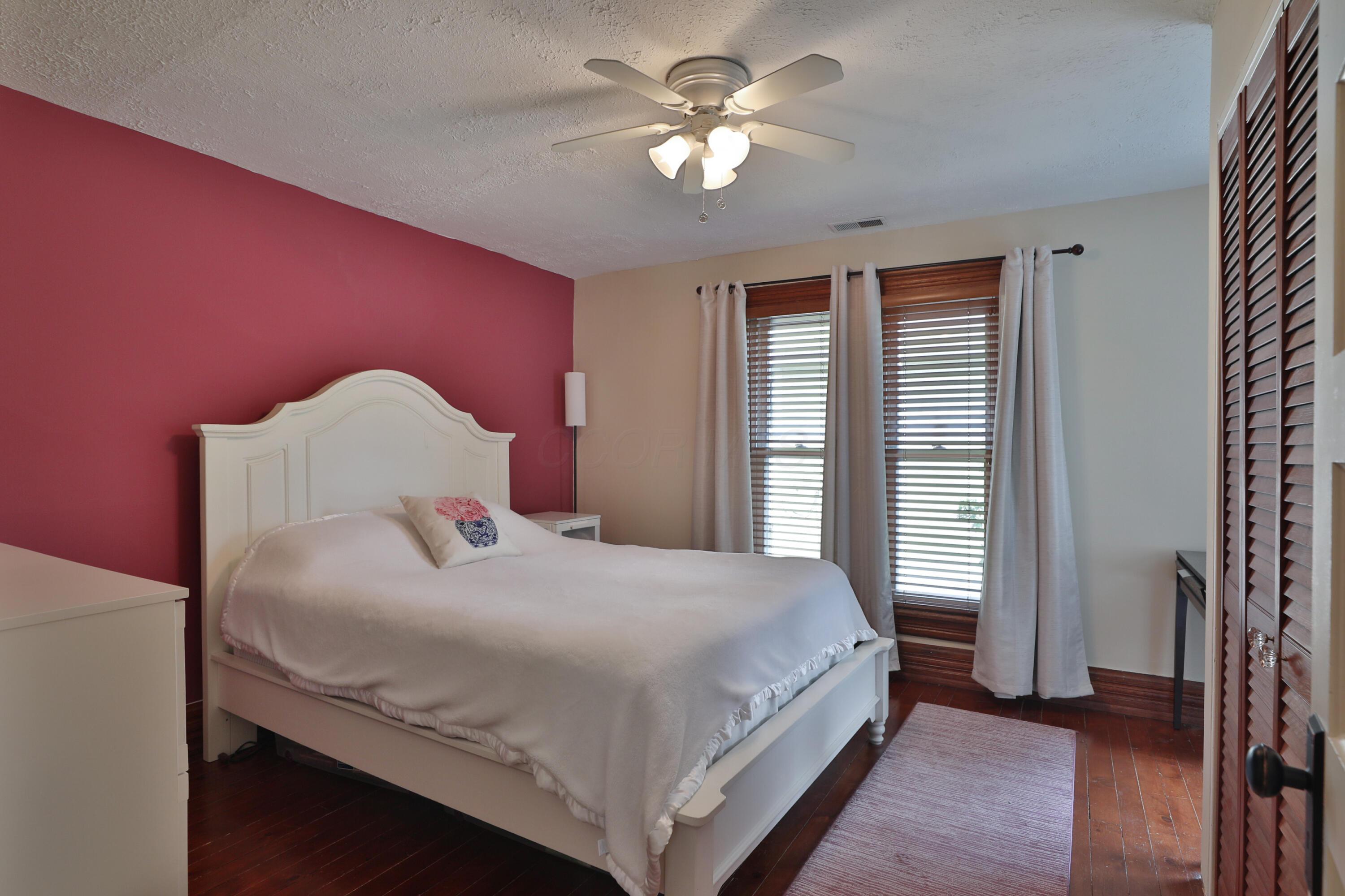 120 W Como Avenue Property Photo 32