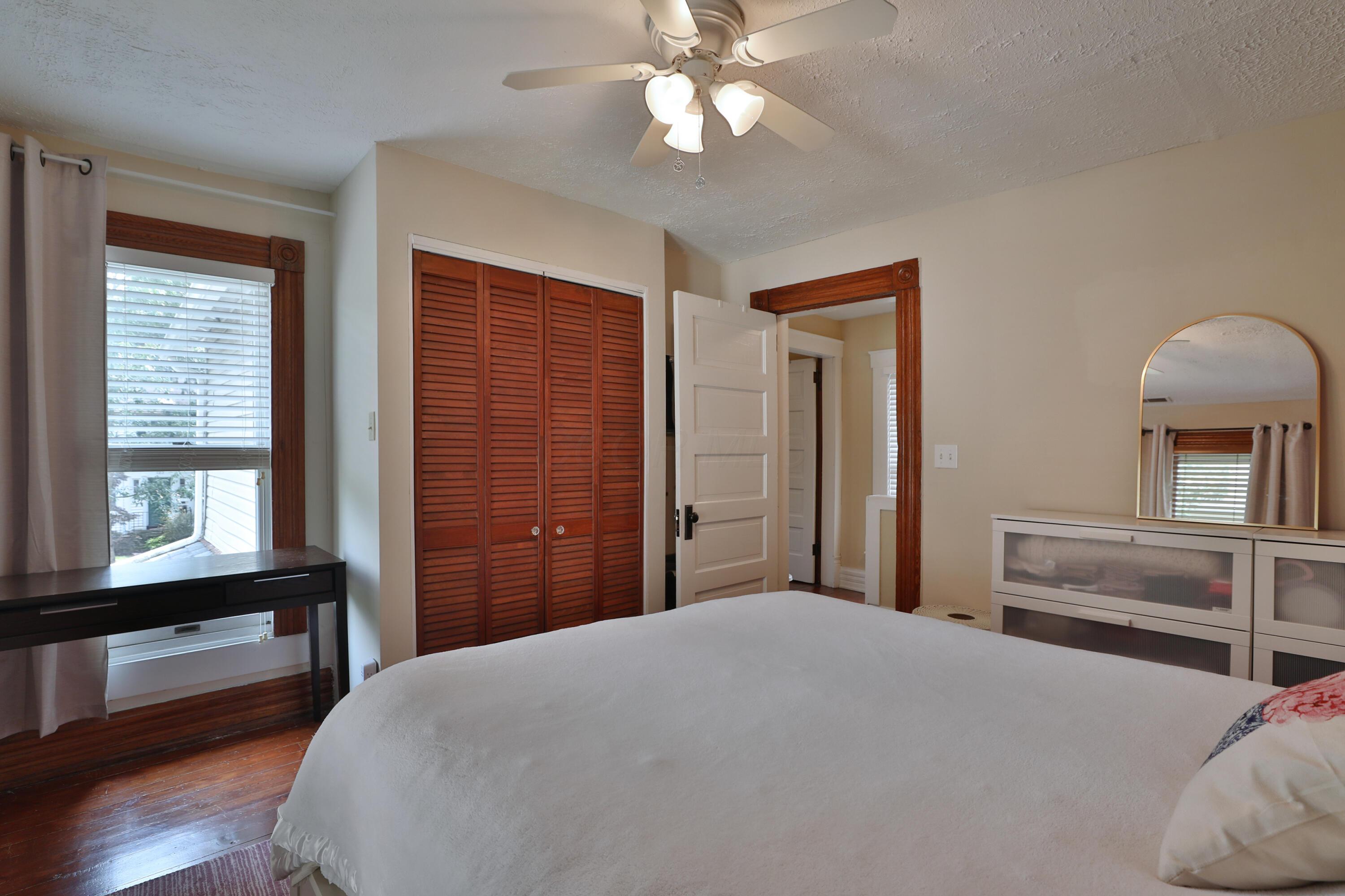 120 W Como Avenue Property Photo 33