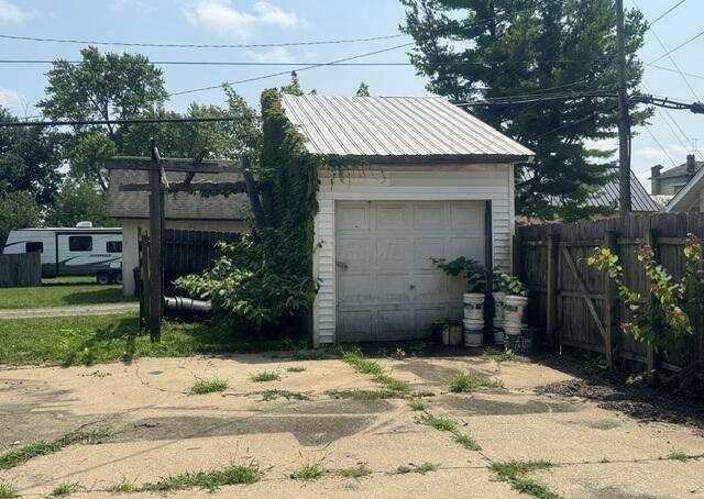 325 Cherry Street Property Photo 2