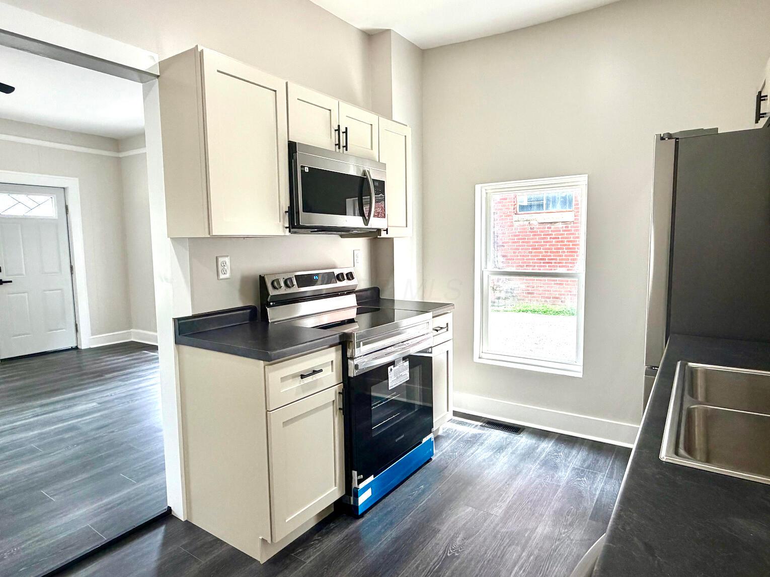 2 W Ing Street Property Photo 4
