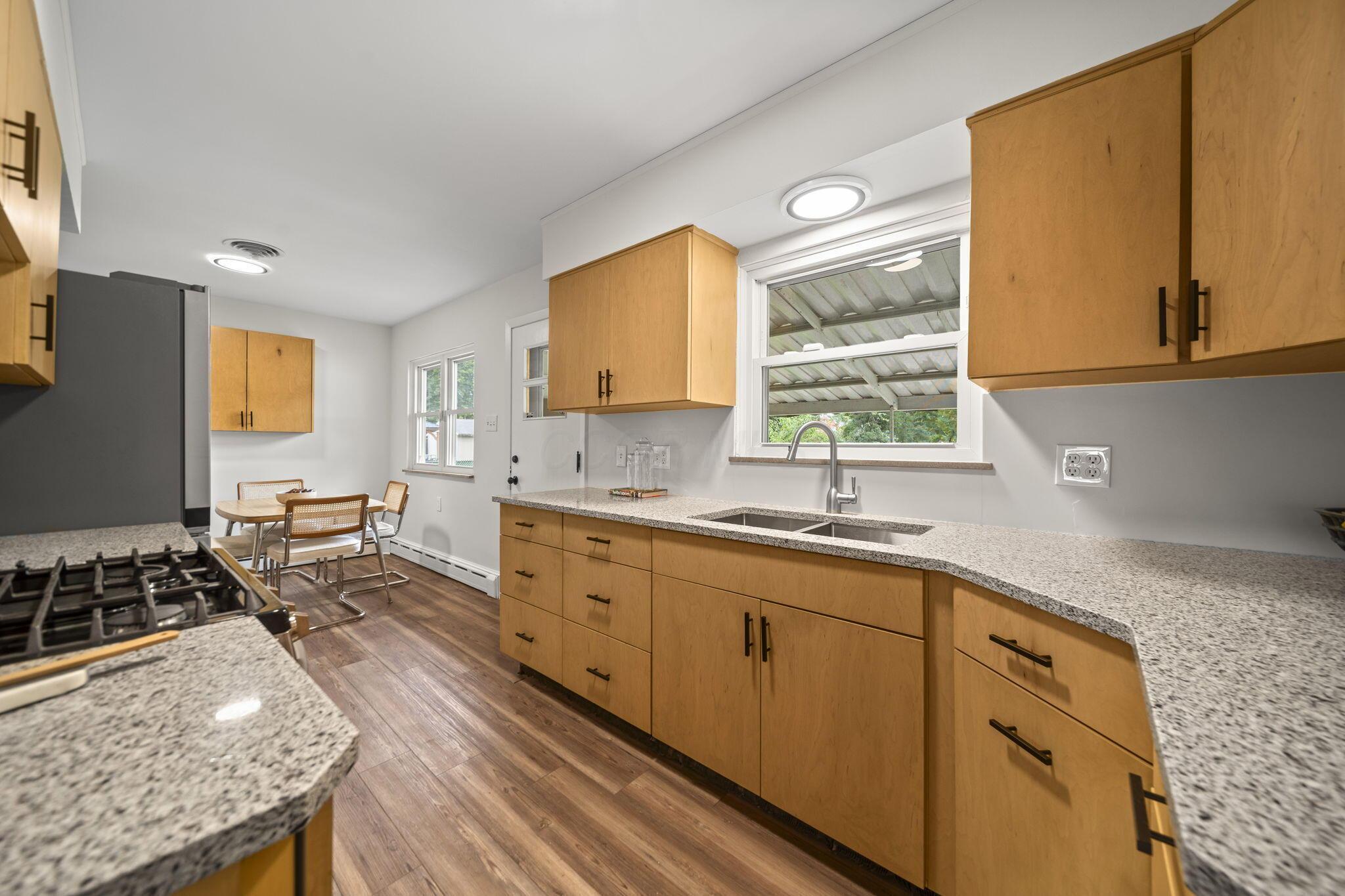 3496 Wicklow Road Property Photo 12