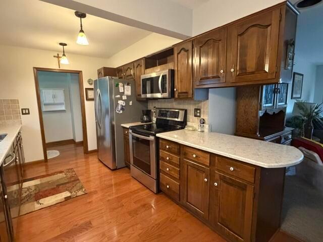 1900 Lakeview Drive Property Photo 6