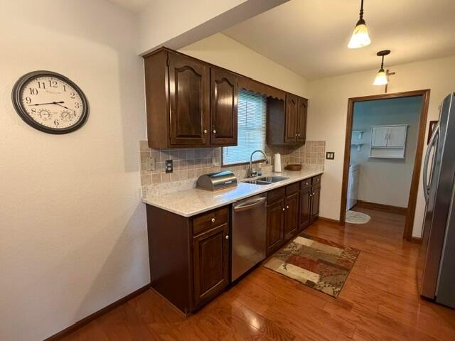1900 Lakeview Drive Property Photo 7
